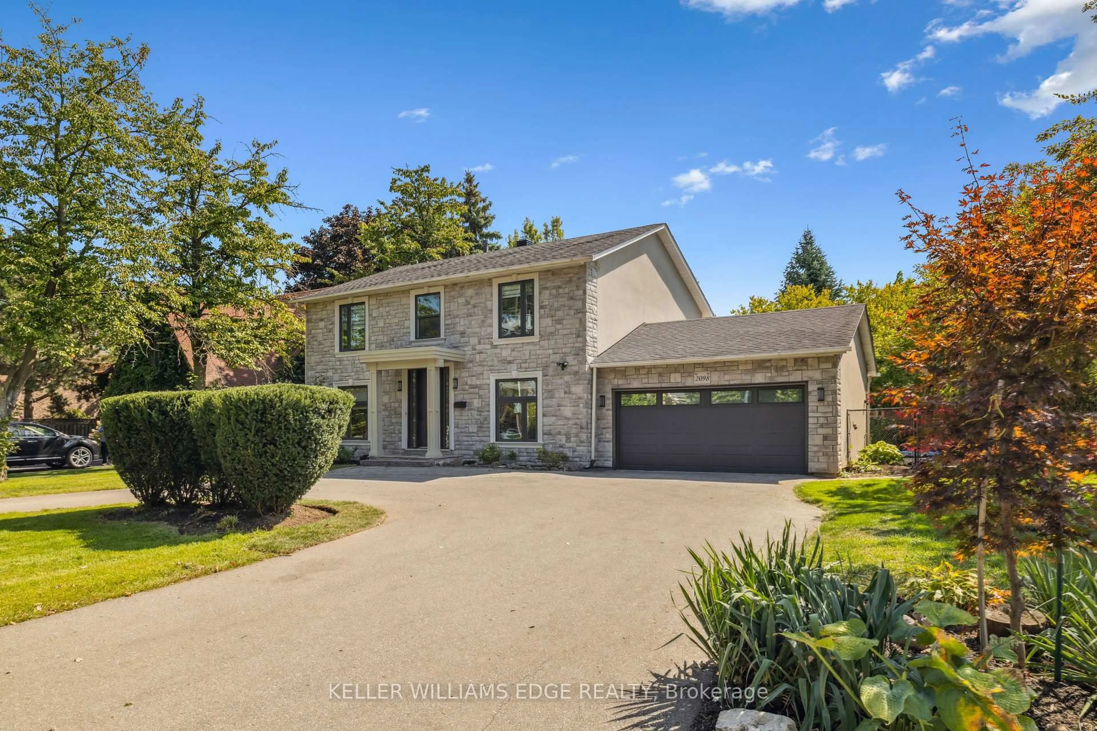 Unknown for 2098 Mississauga Rd, Mississauga Ontario L5H 2K6