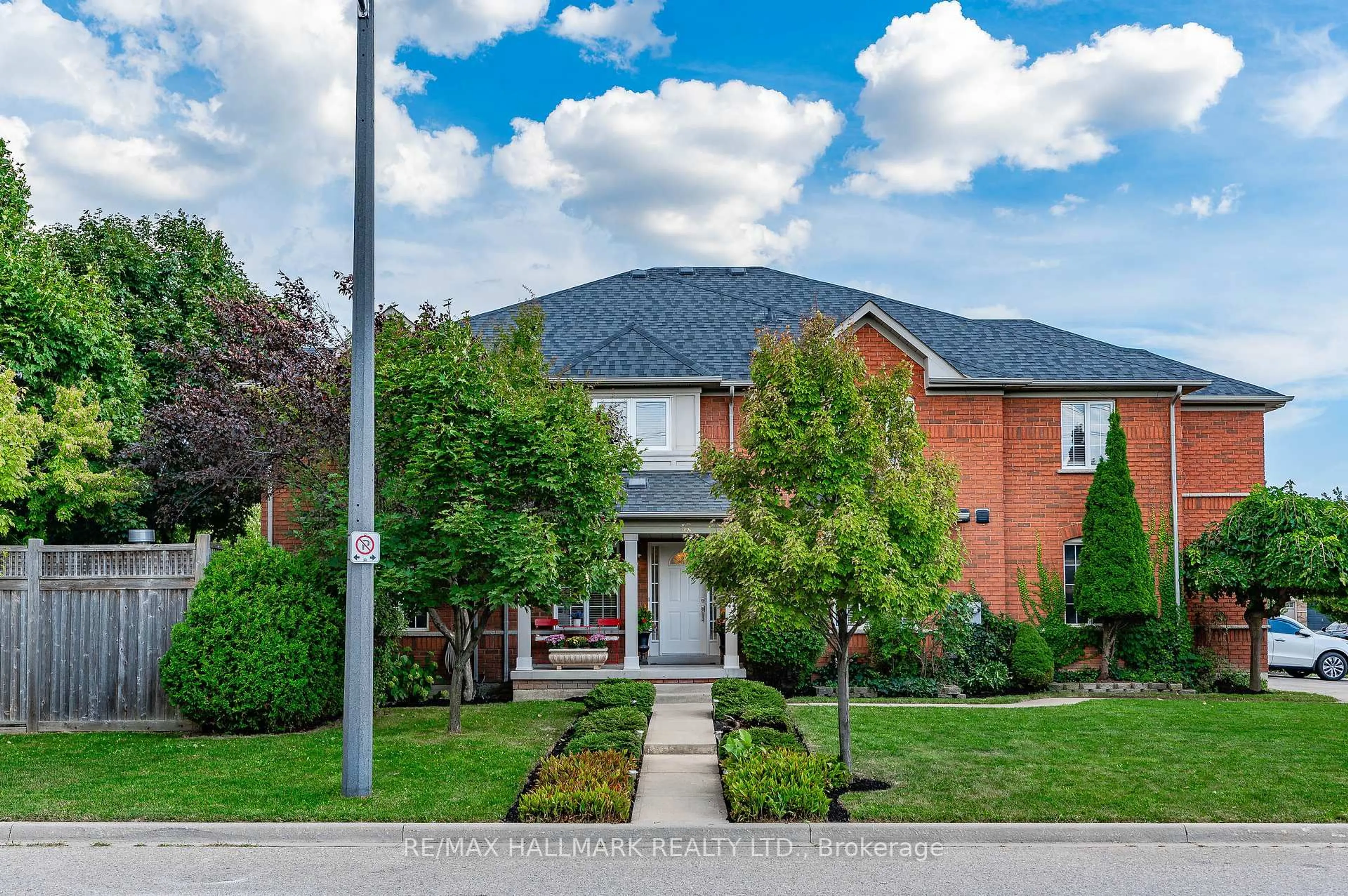 Home with brick exterior material, street for 3288 Equestrian Cres, Mississauga Ontario L5M 6T1