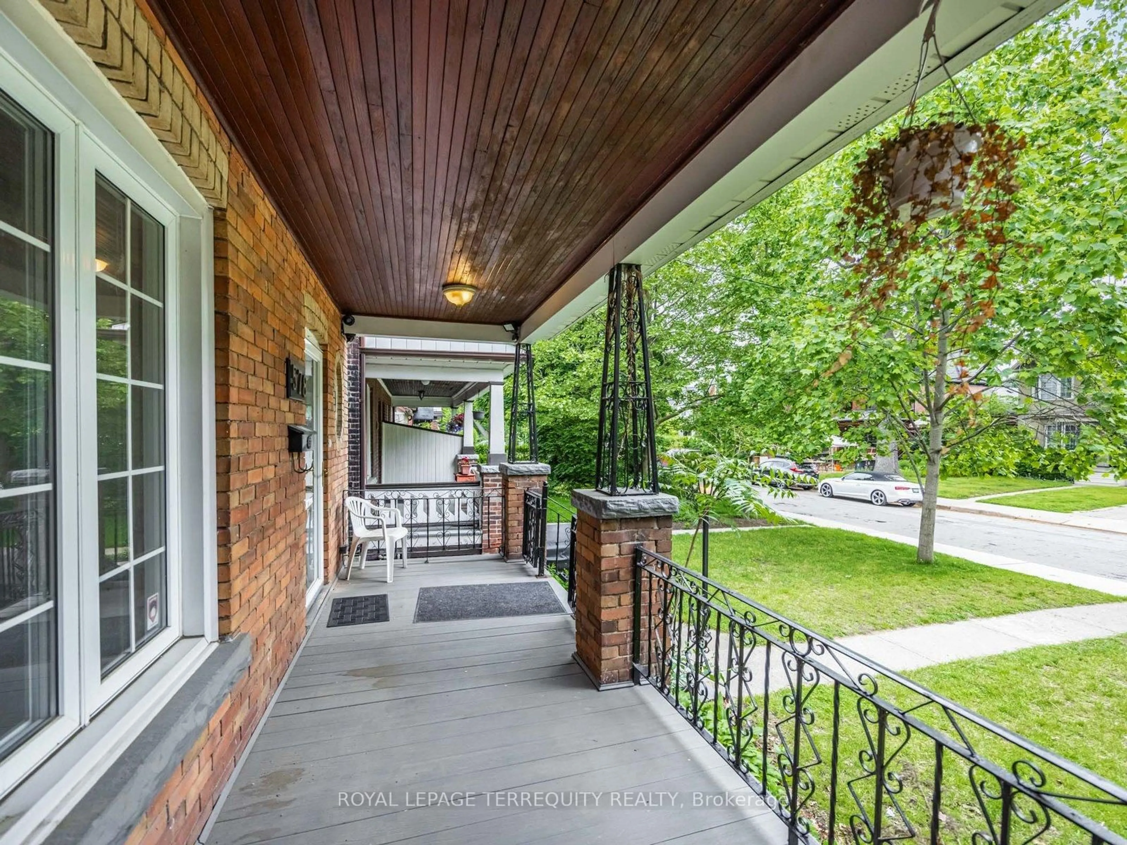 Patio, street for 578 Durie St, Toronto Ontario M6S 3H1