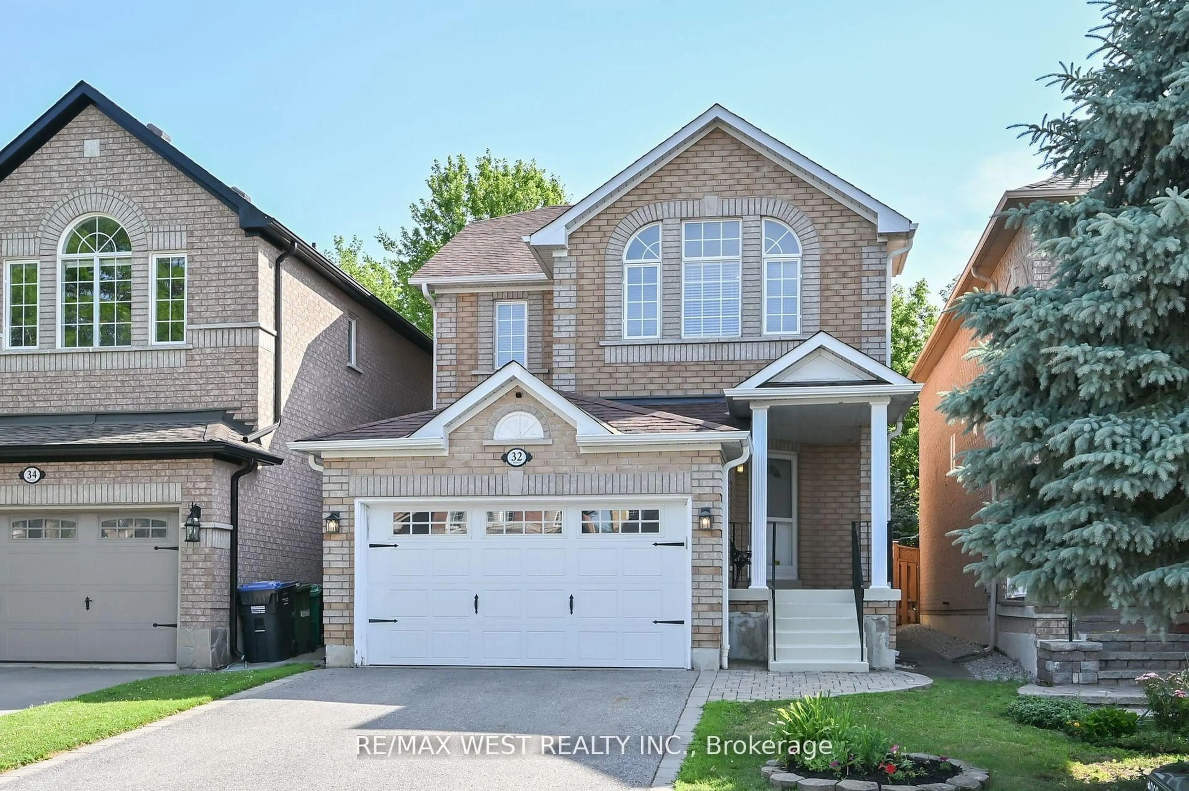 Home with brick exterior material, street for 32 Crestridge Dr, Caledon Ontario L7E 2T7