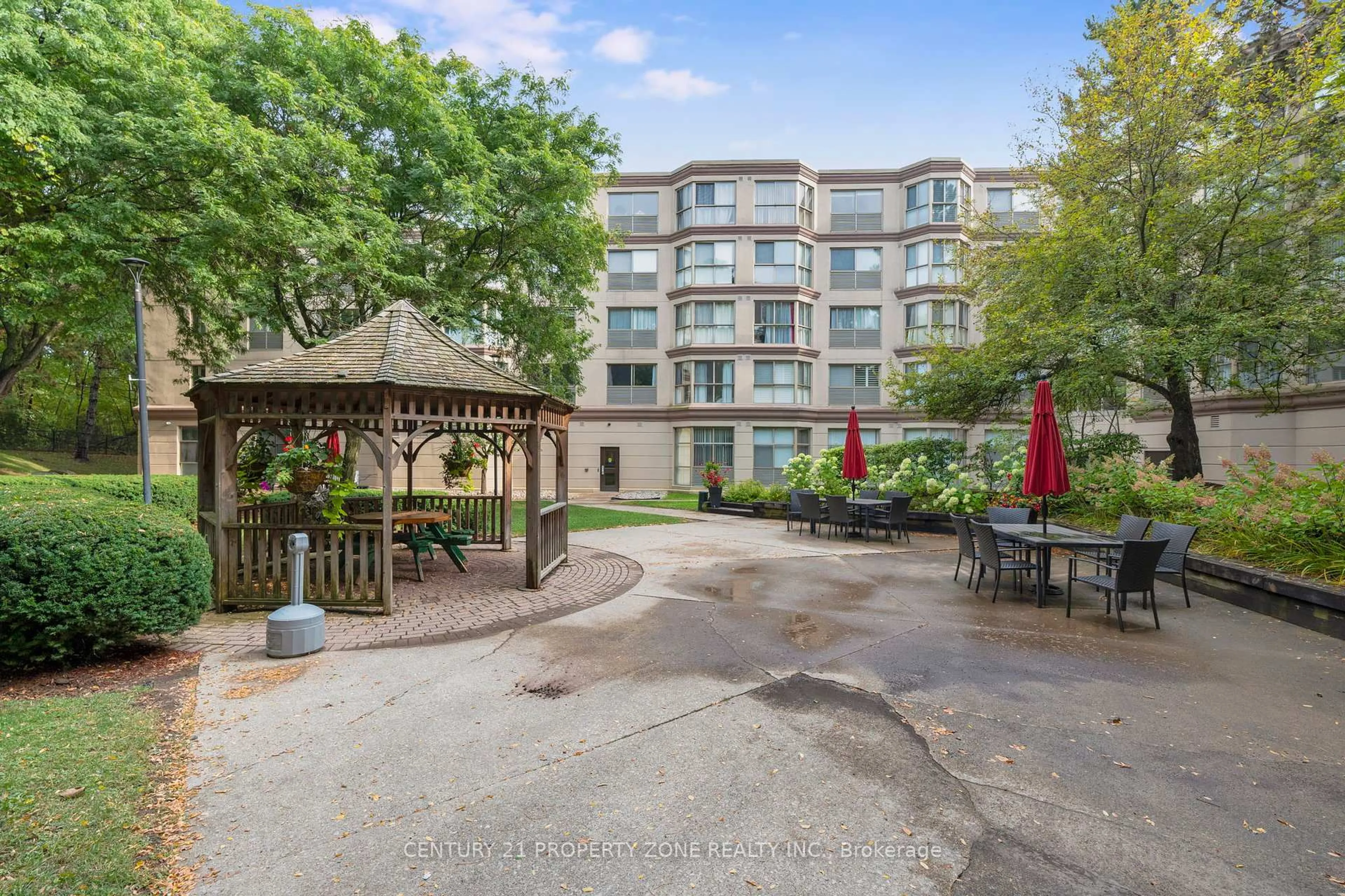 Patio, water/lake/river/ocean view for 8351 Mclaughlin Rd #405, Brampton Ontario L6Y 4H8