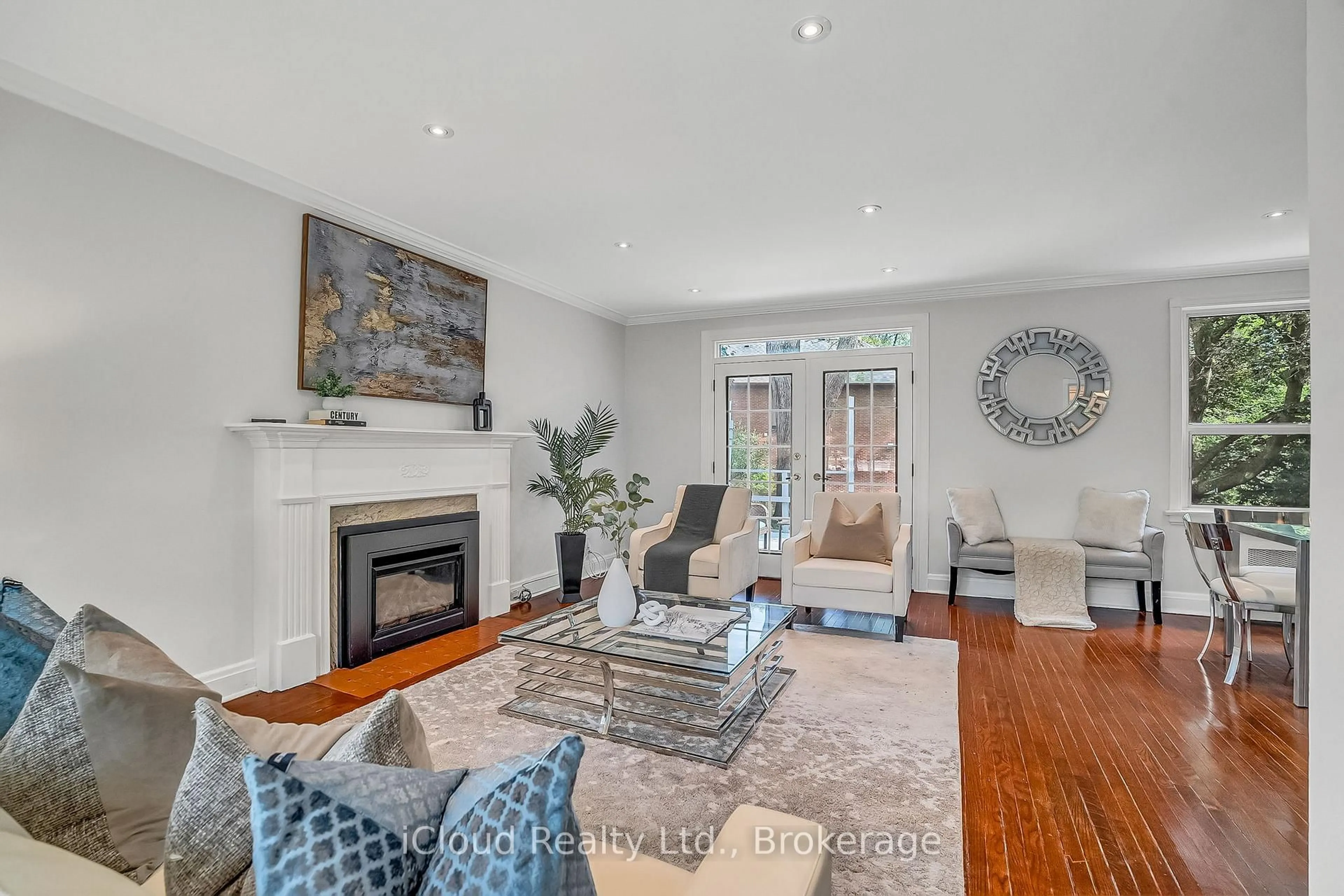 Living room with furniture, unknown for 4691 Dundas St, Toronto Ontario M9A 1A7