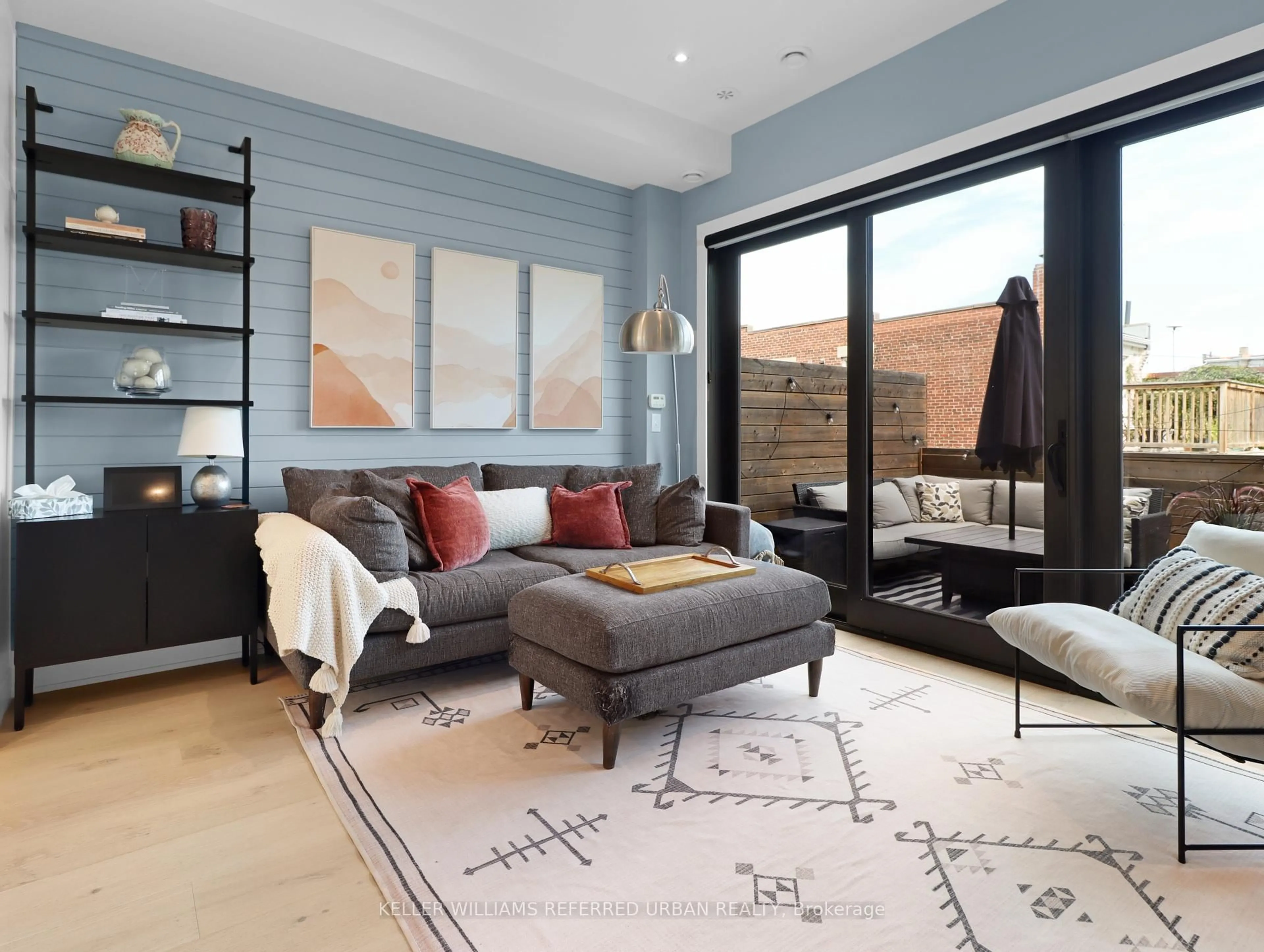 Living room with furniture, unknown for 313 Westmoreland Ave, Toronto Ontario M6H 3A4