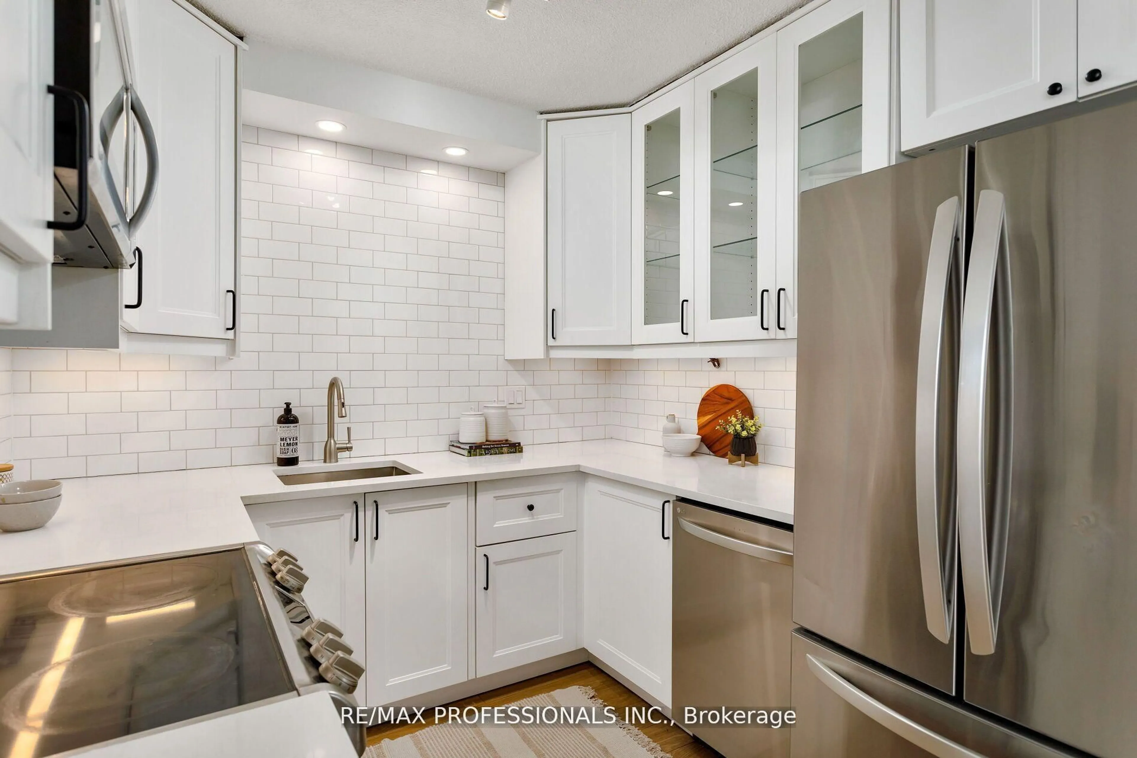 Standard kitchen, ceramic/tile floor for 35 Ormskirk Ave #510, Toronto Ontario M6S 1A8