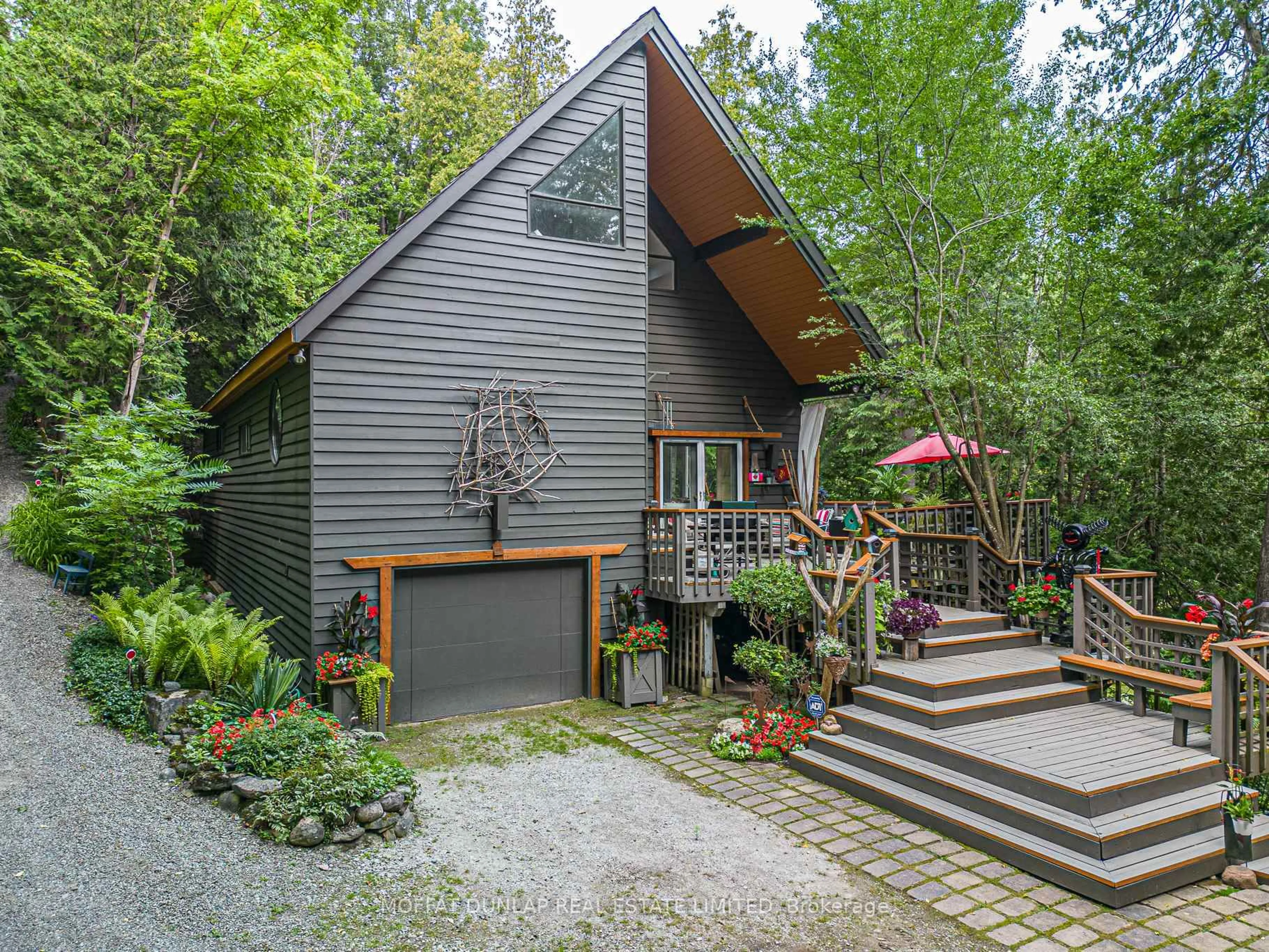 Unknown for 34 King St, Caledon Ontario L7K 0E7