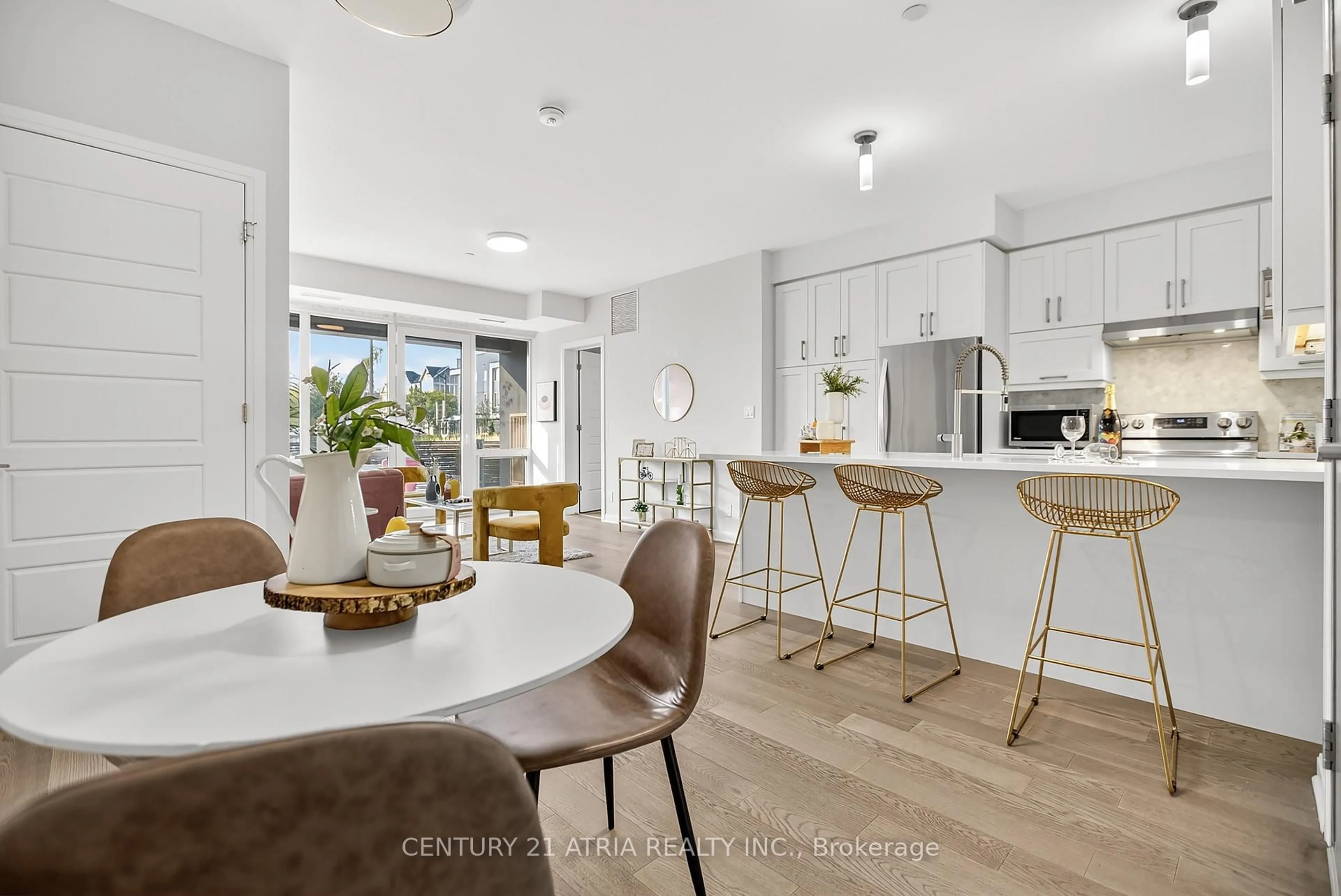 Open concept kitchen, unknown for 3028 Creekshore Common #113, Oakville Ontario L5M 5K6