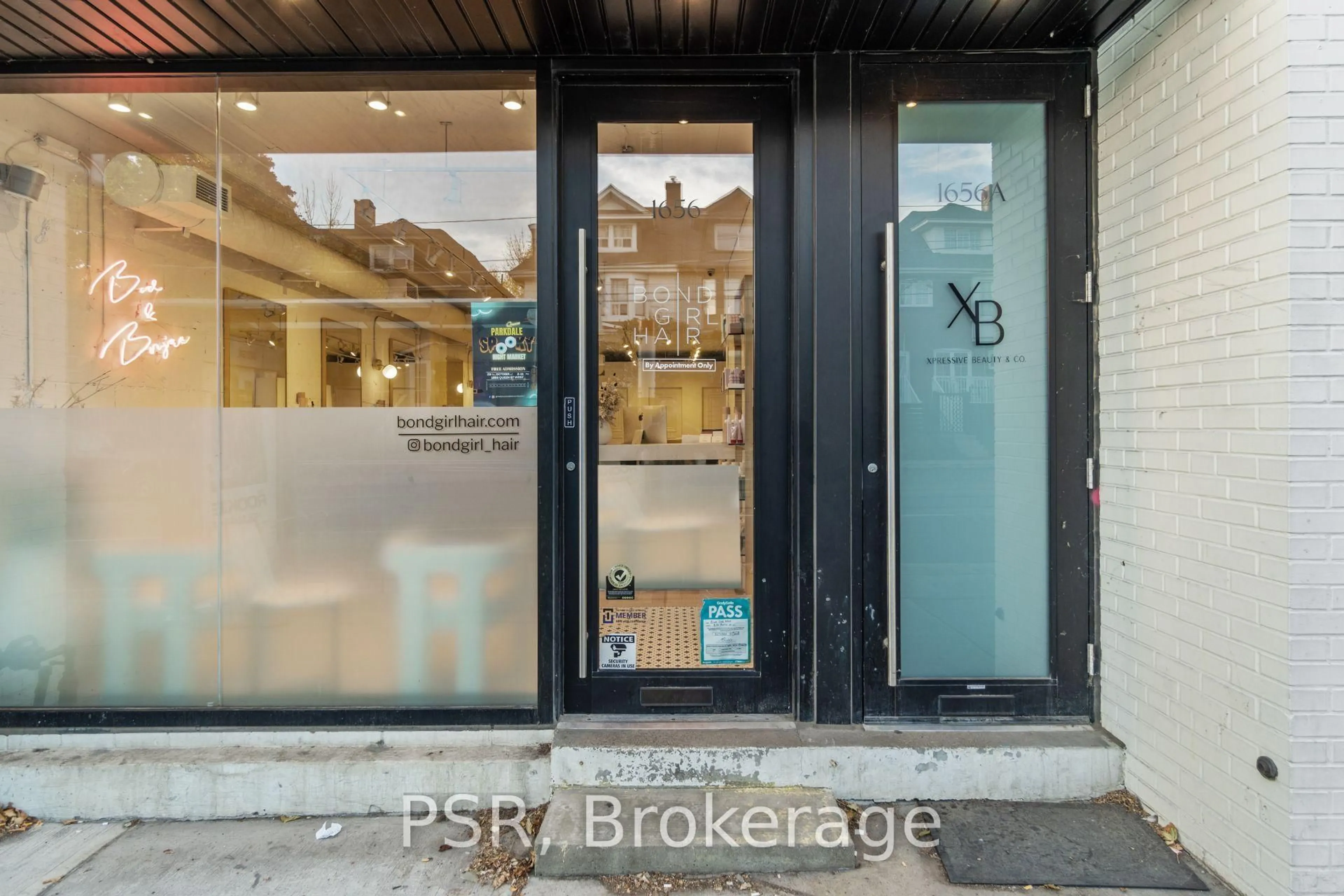 Unknown for 1656 Queen St, Toronto Ontario M6R 1B2