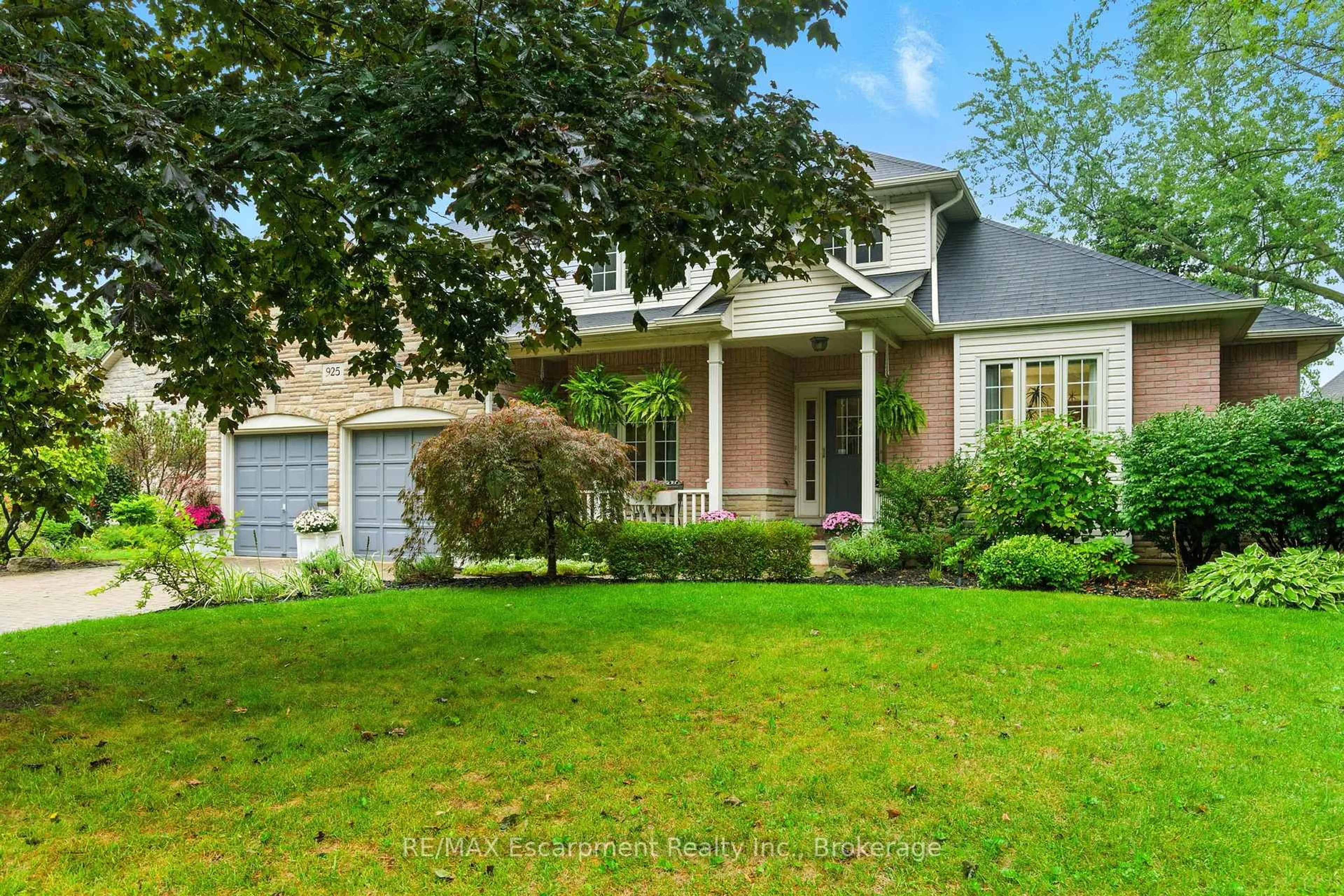 Unknown for 925 Halsham Crt, Mississauga Ontario L5J 4T9
