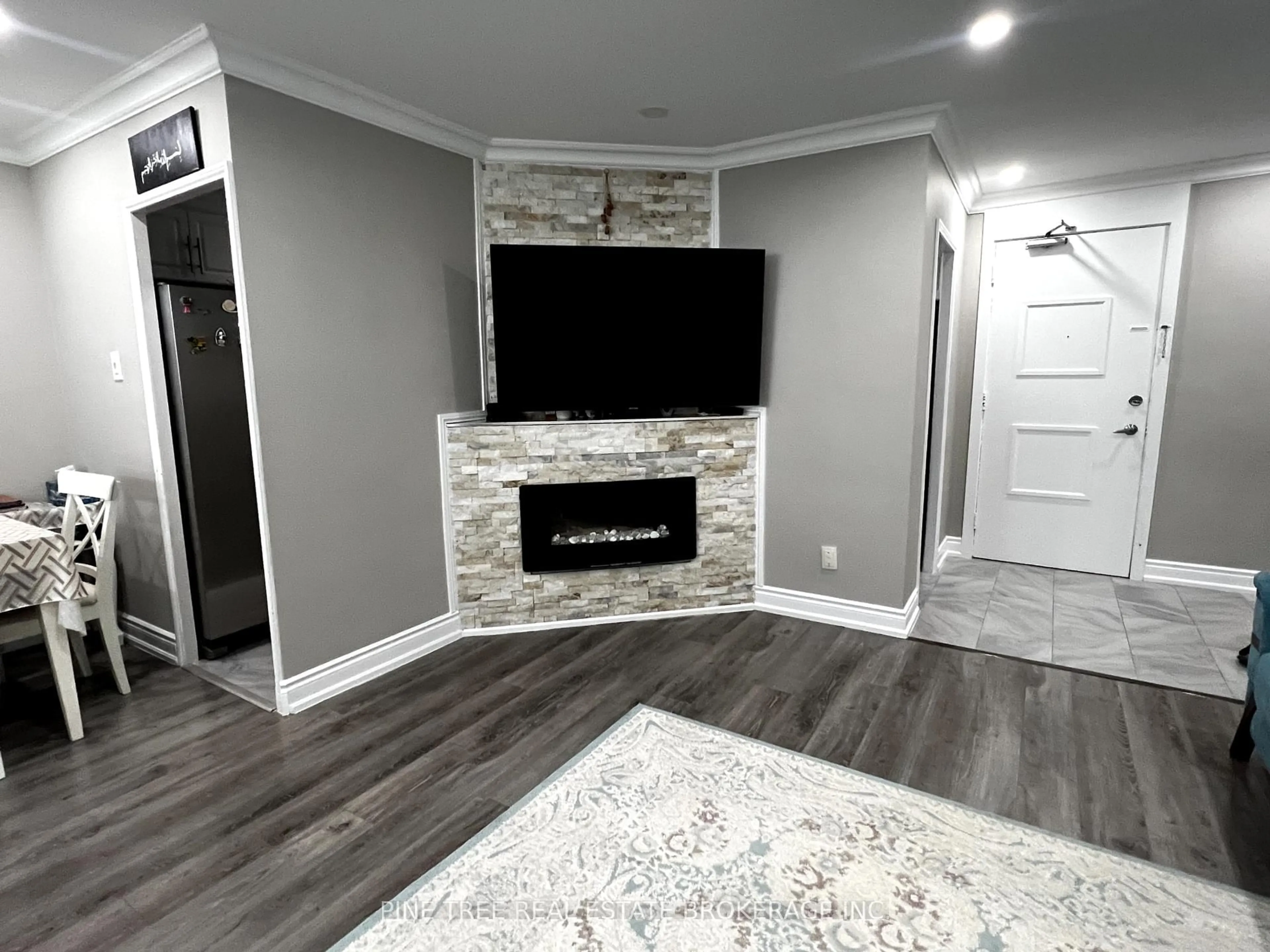 Living room with furniture, unknown for 80 Grandravine Dr #816, Toronto Ontario M3J 1B2