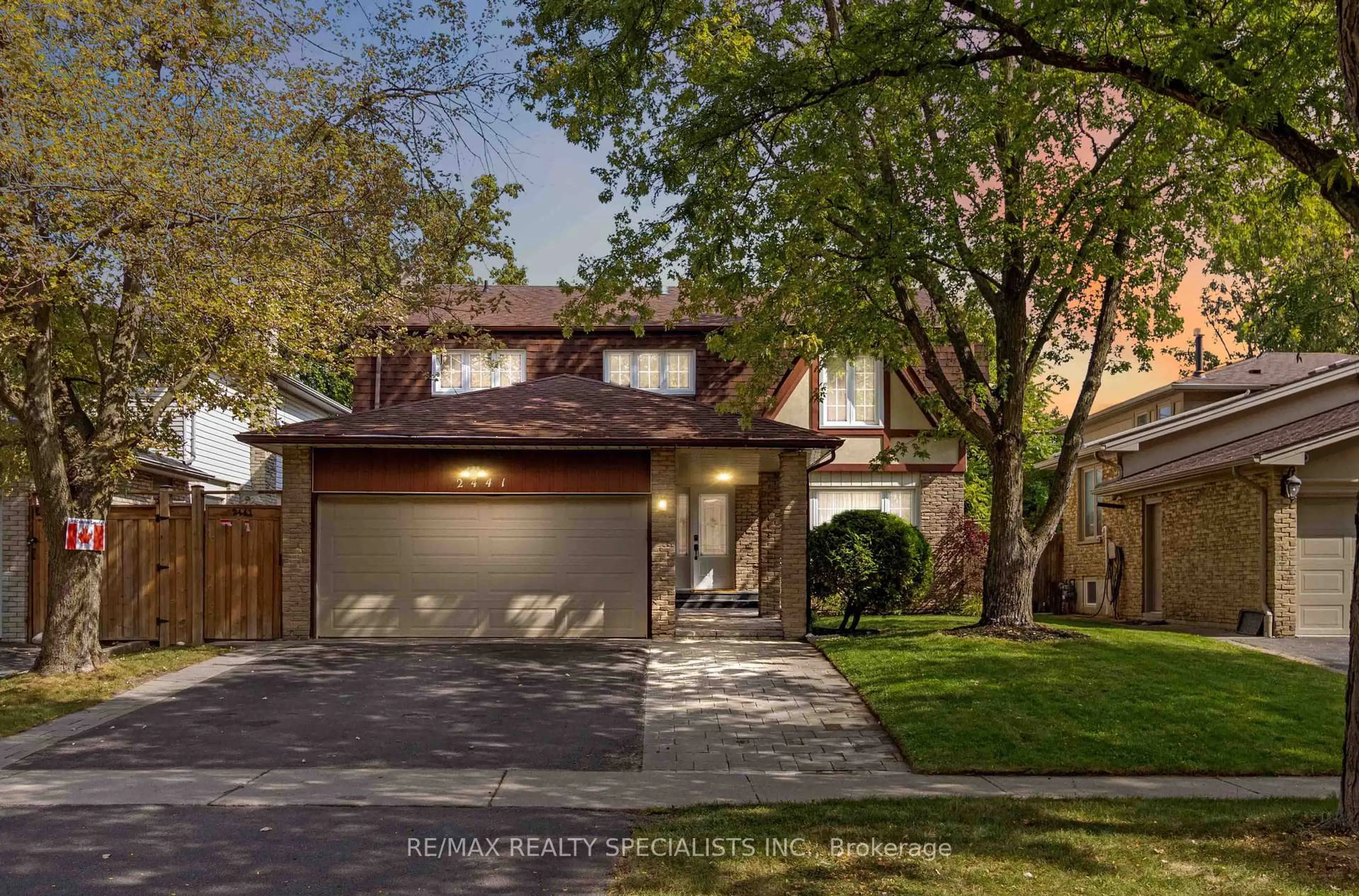Home with brick exterior material, street for 2441 Nikanna Rd, Mississauga Ontario L5C 2W8