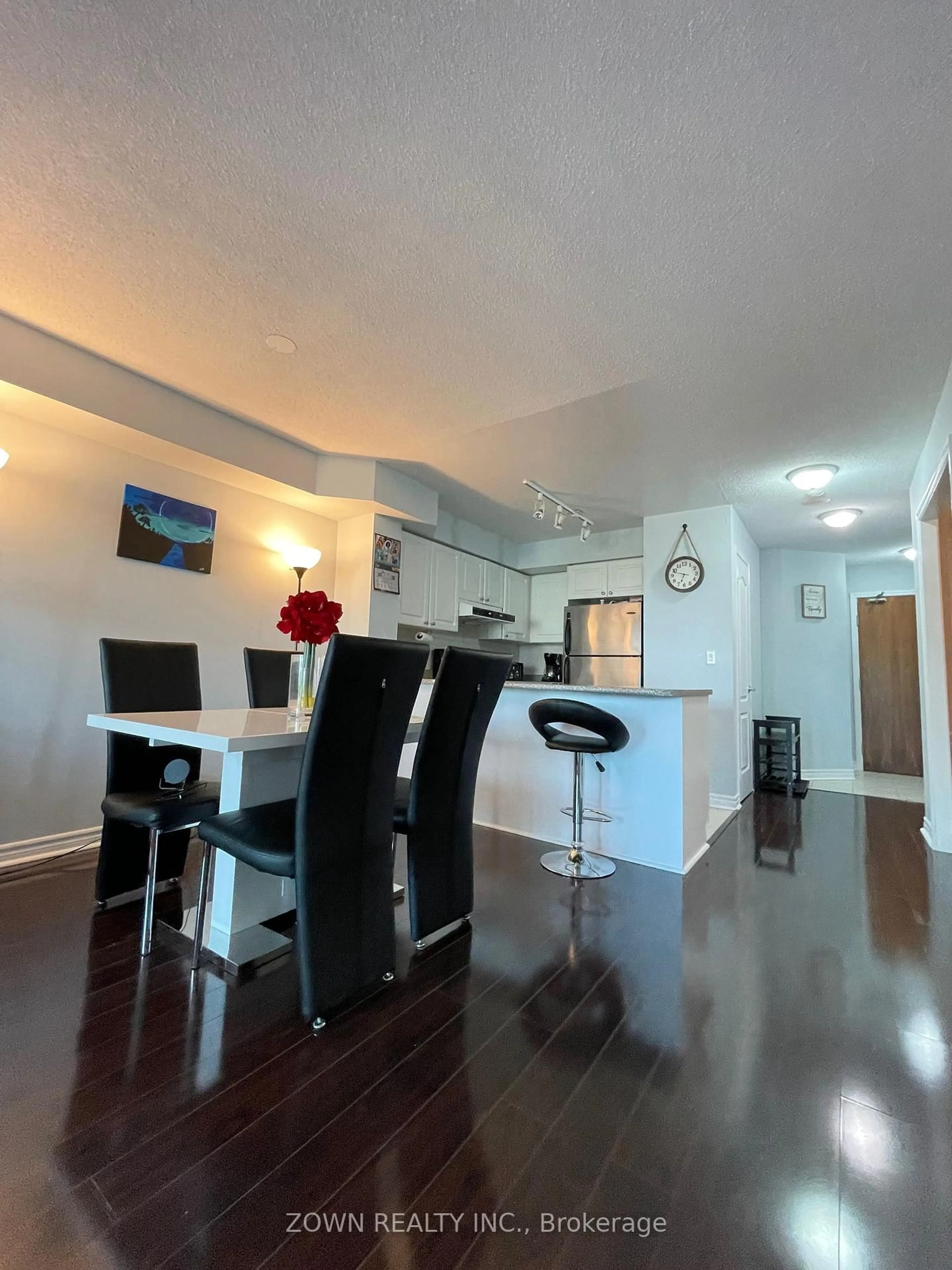 Unknown for 33 Elm Dr #813, Mississauga Ontario L5B 4M2