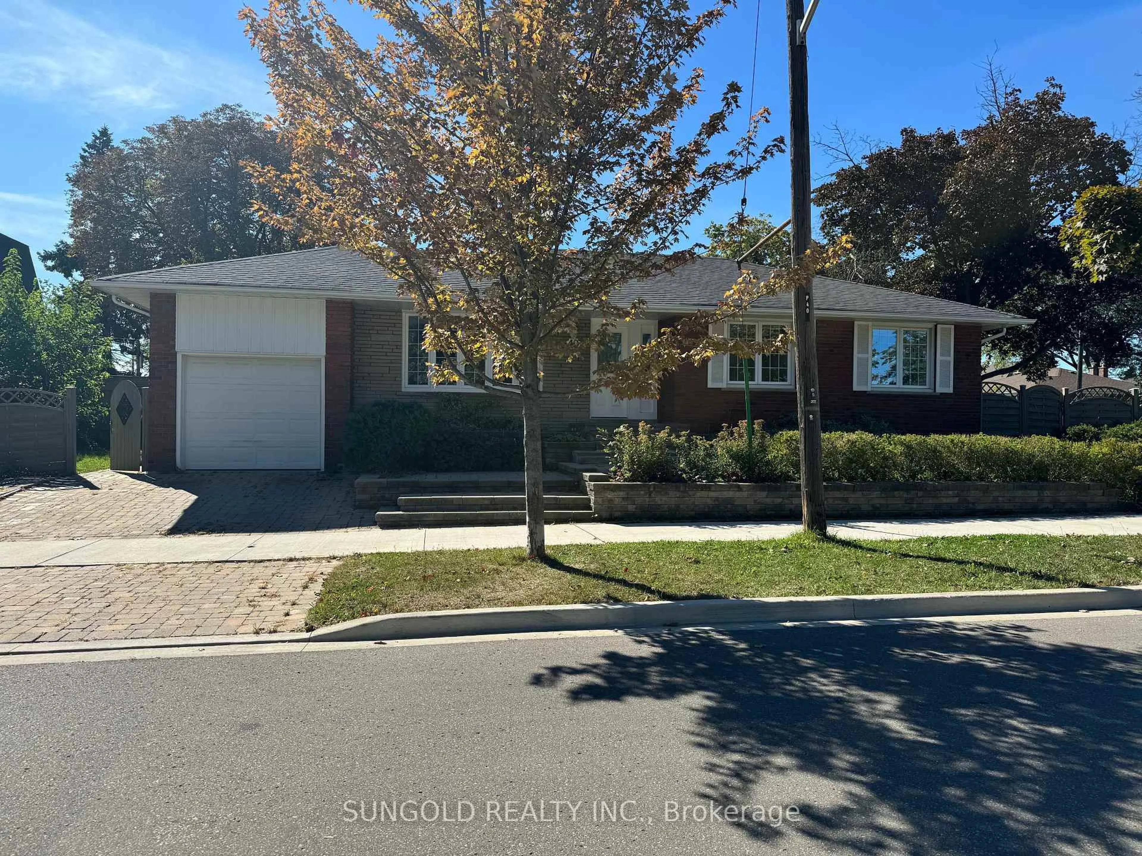 Unknown for 40 Carsbrooke Rd, Toronto Ontario M9C 3C1