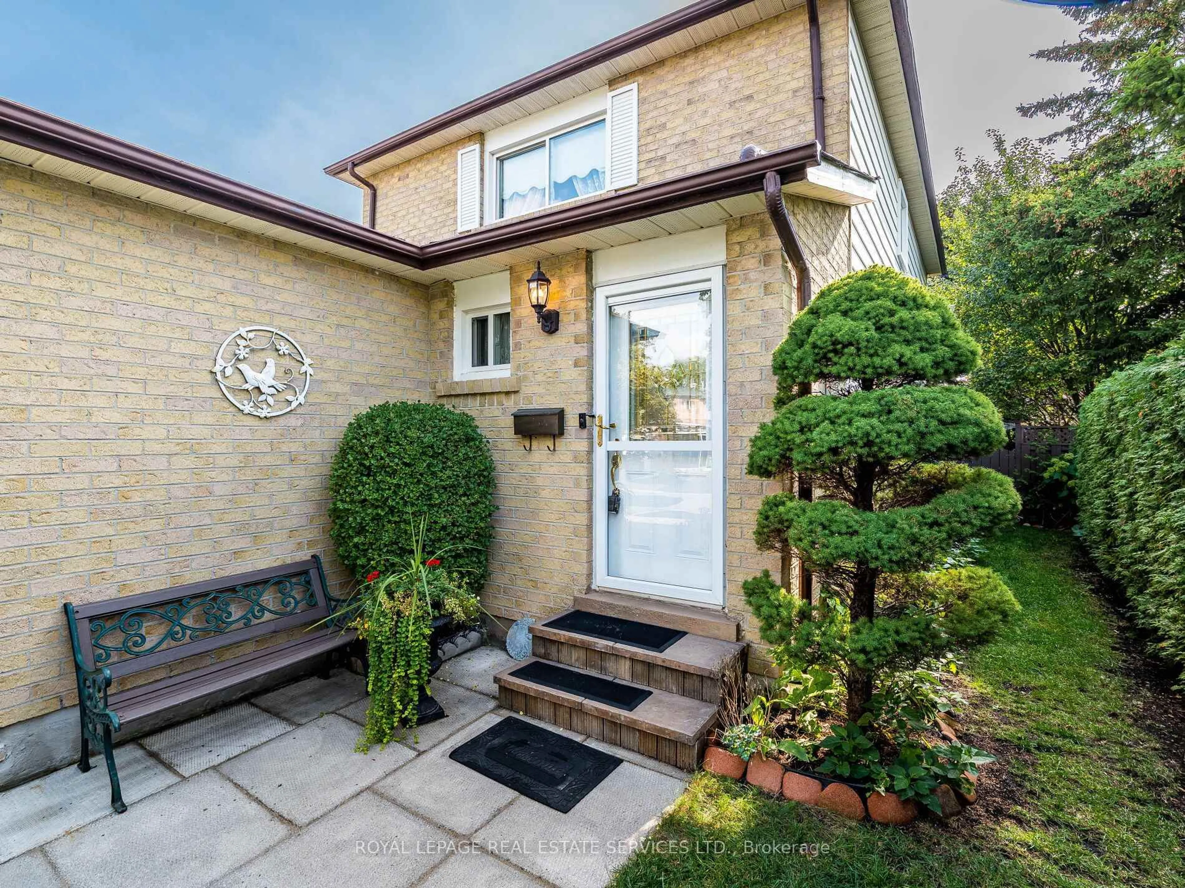Home with brick exterior material, street for 77 Martindale Cres, Brampton Ontario L6X 2T8