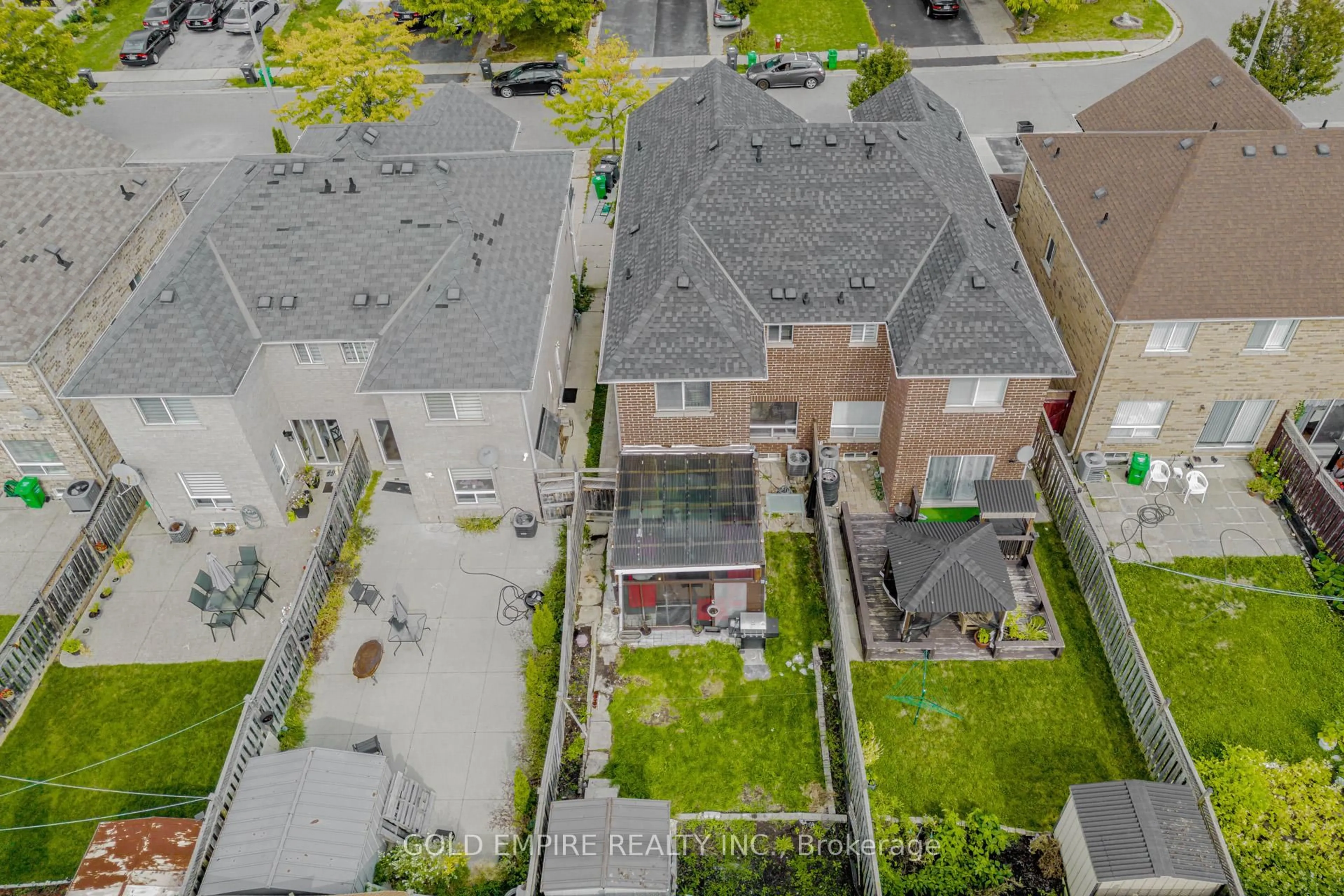 A pic from outside/outdoor area/front of a property/back of a property/a pic from drone, city buildings view from balcony for 22 Cherryplum Way, Brampton Ontario L6S 6J4