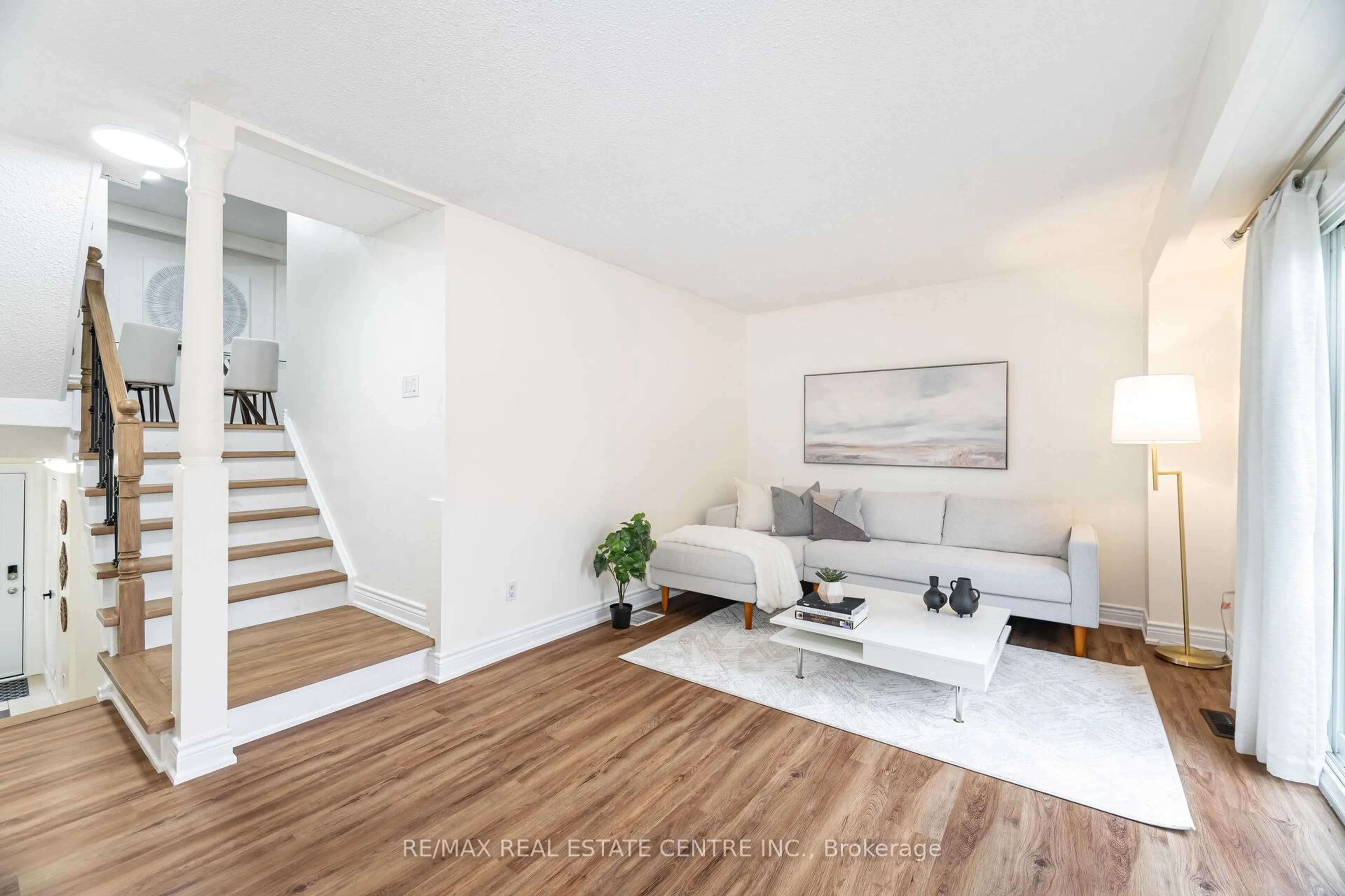 Living room with furniture, unknown for 30 Heslop Rd #34, Milton Ontario L9T 1B3