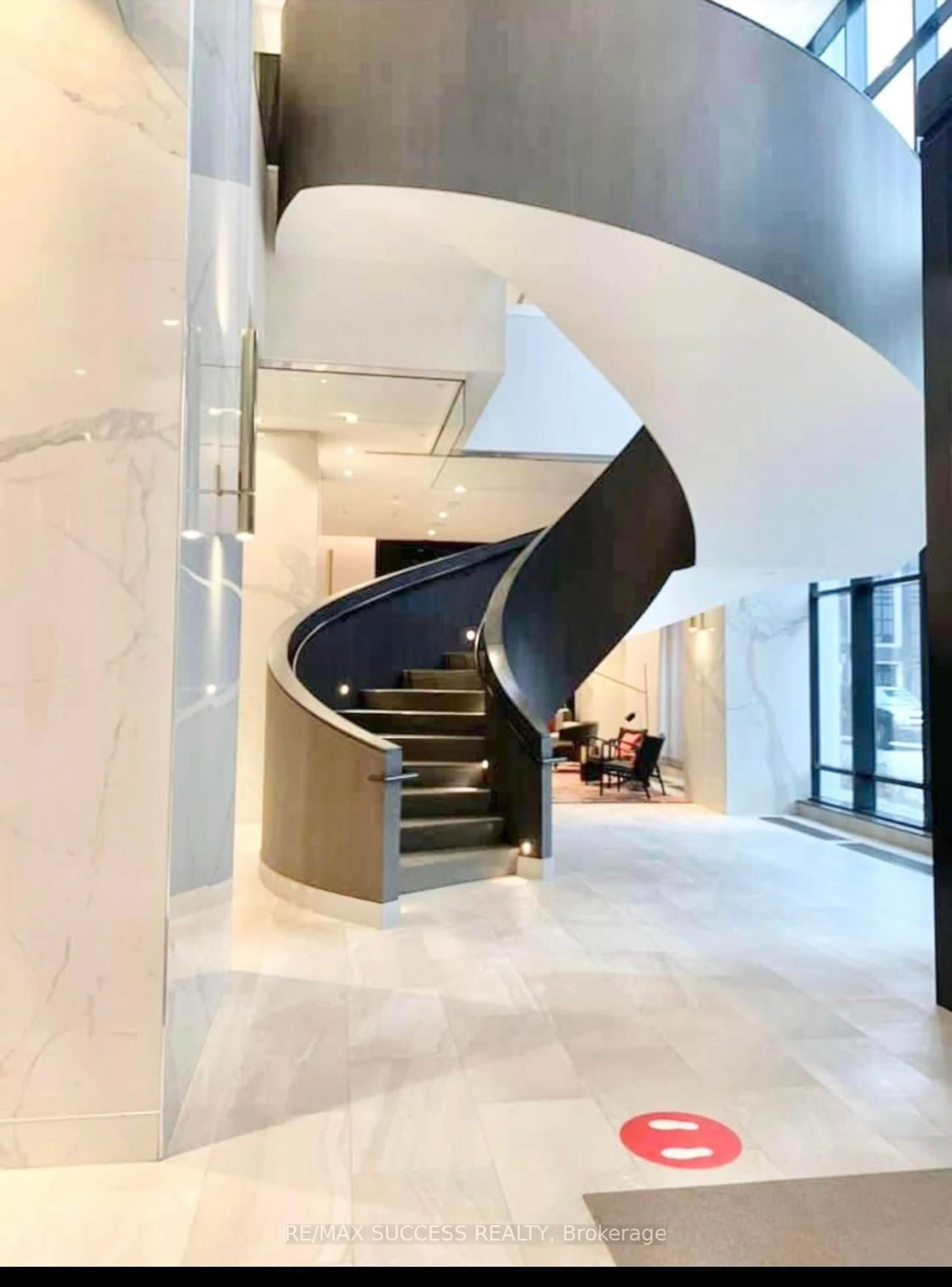 Indoor foyer for 9 Mabelle Ave #2926, Toronto Ontario M9V 4Y1