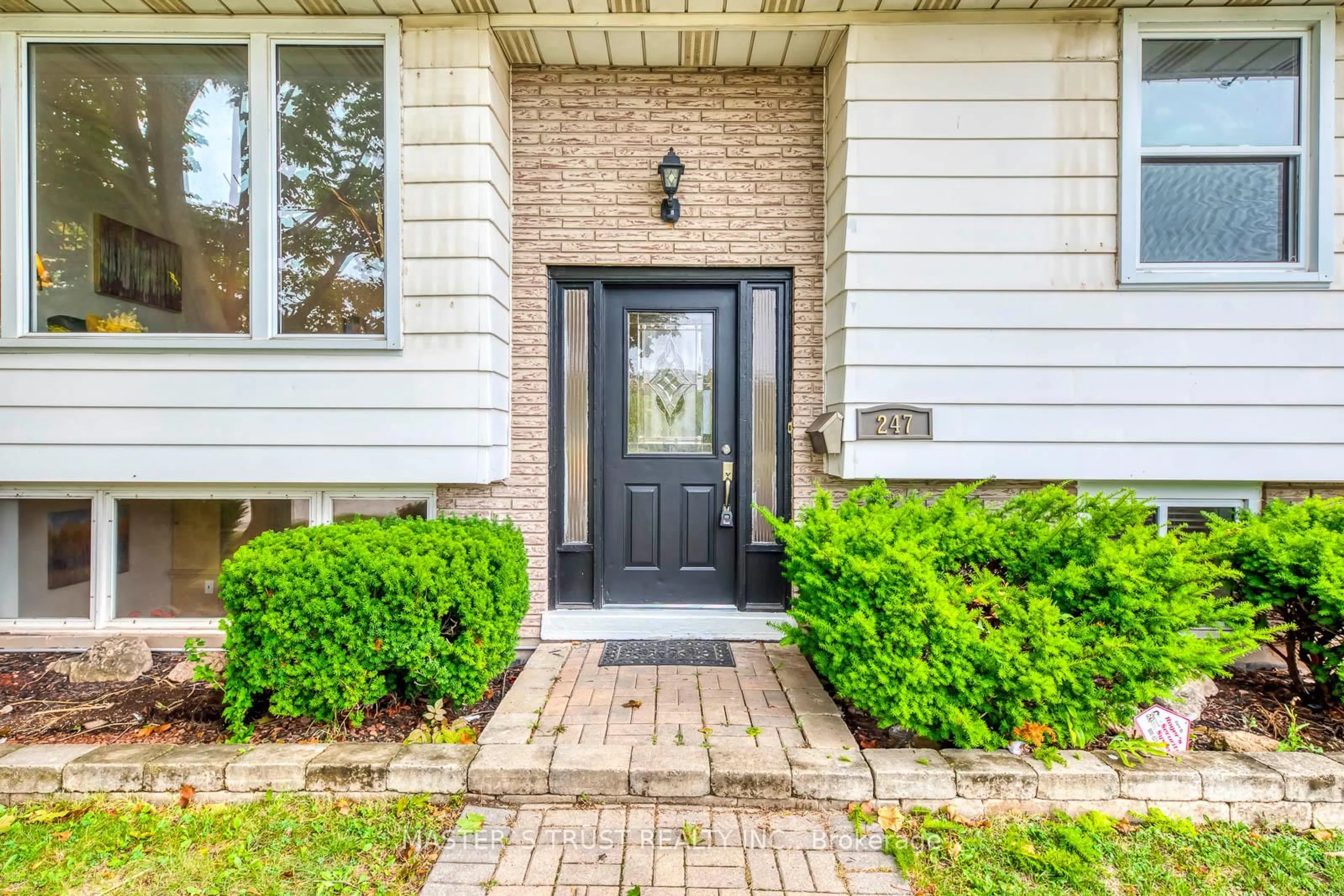 Unknown for 247 Kenwood Ave, Burlington Ontario L7L 4L9