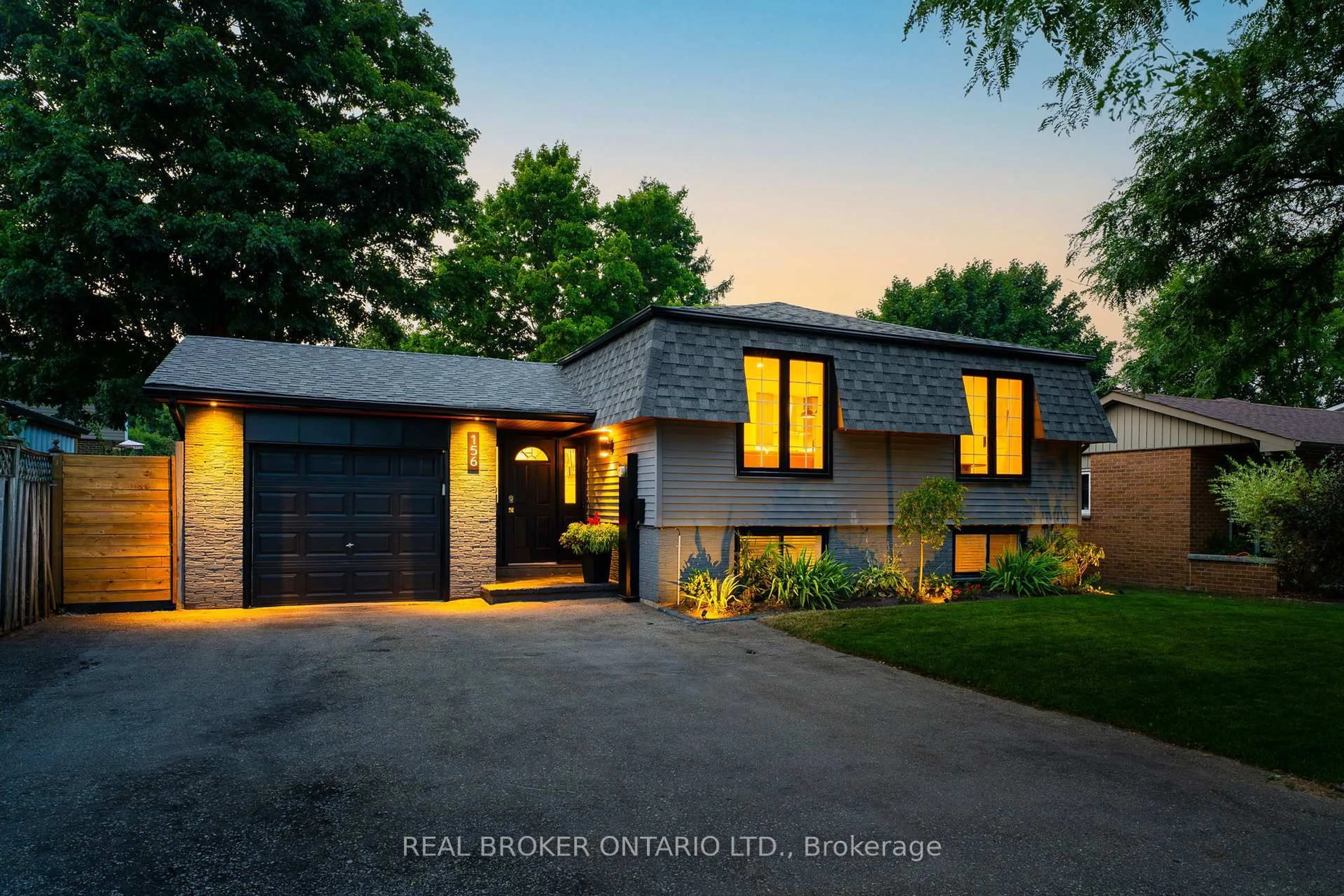 Home with brick exterior material, street for 156 Edelwild Dr, Orangeville Ontario L9W 3C1