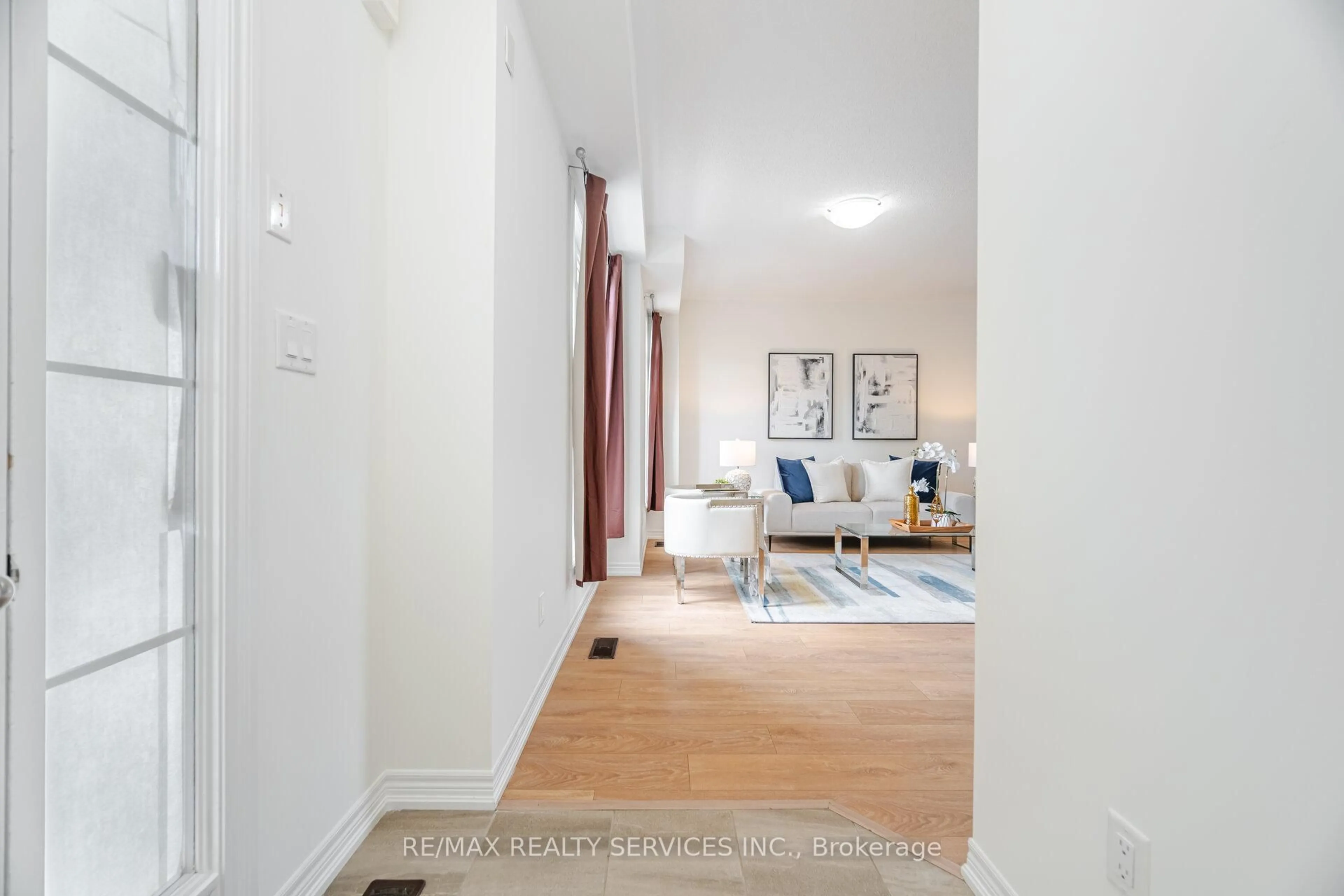 Indoor entryway for 247 Clockwork Dr, Brampton Ontario L7A 5C7