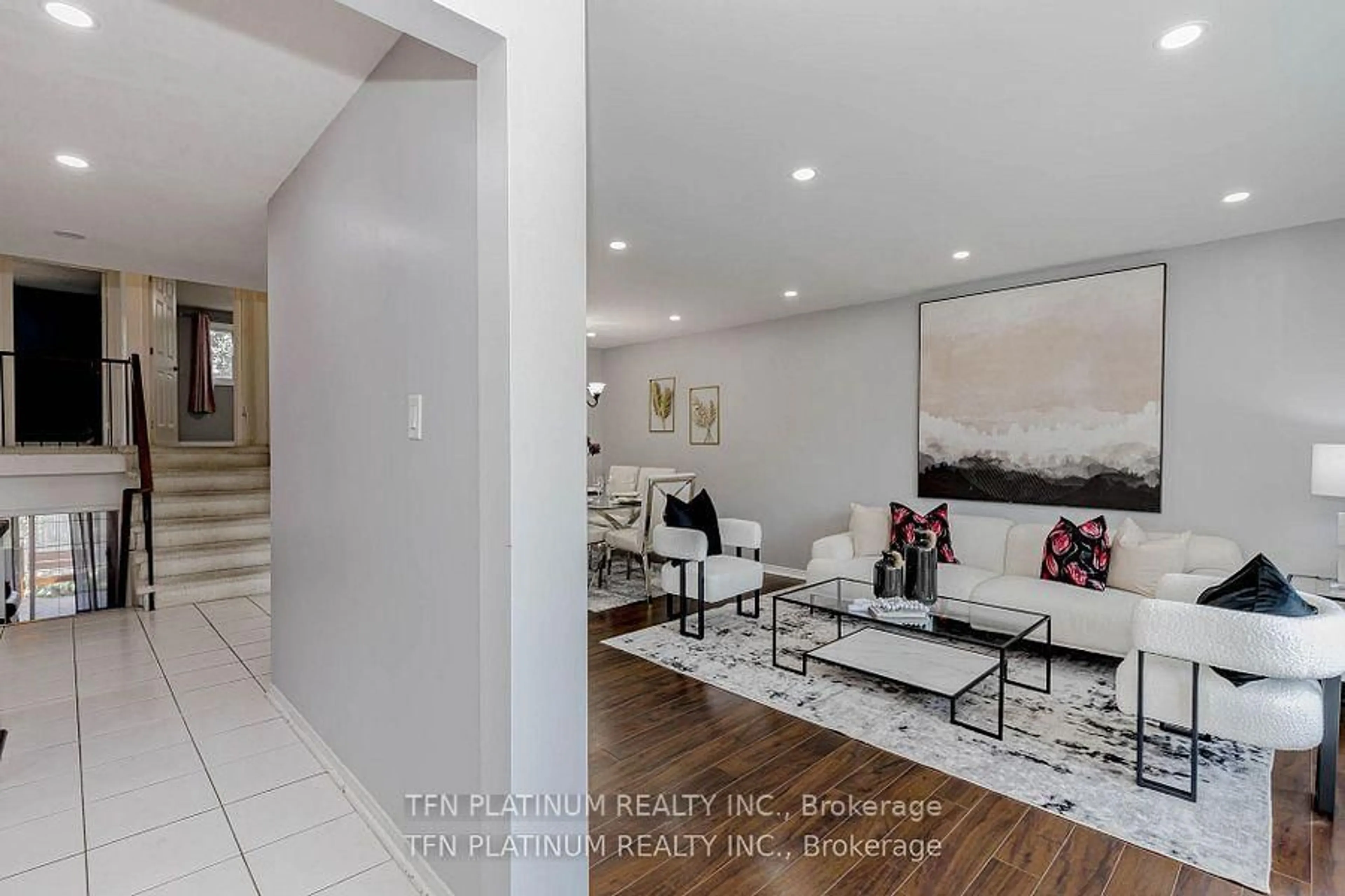 Indoor entryway for 36 Tanager Sq, Brampton Ontario L6Z 1X2