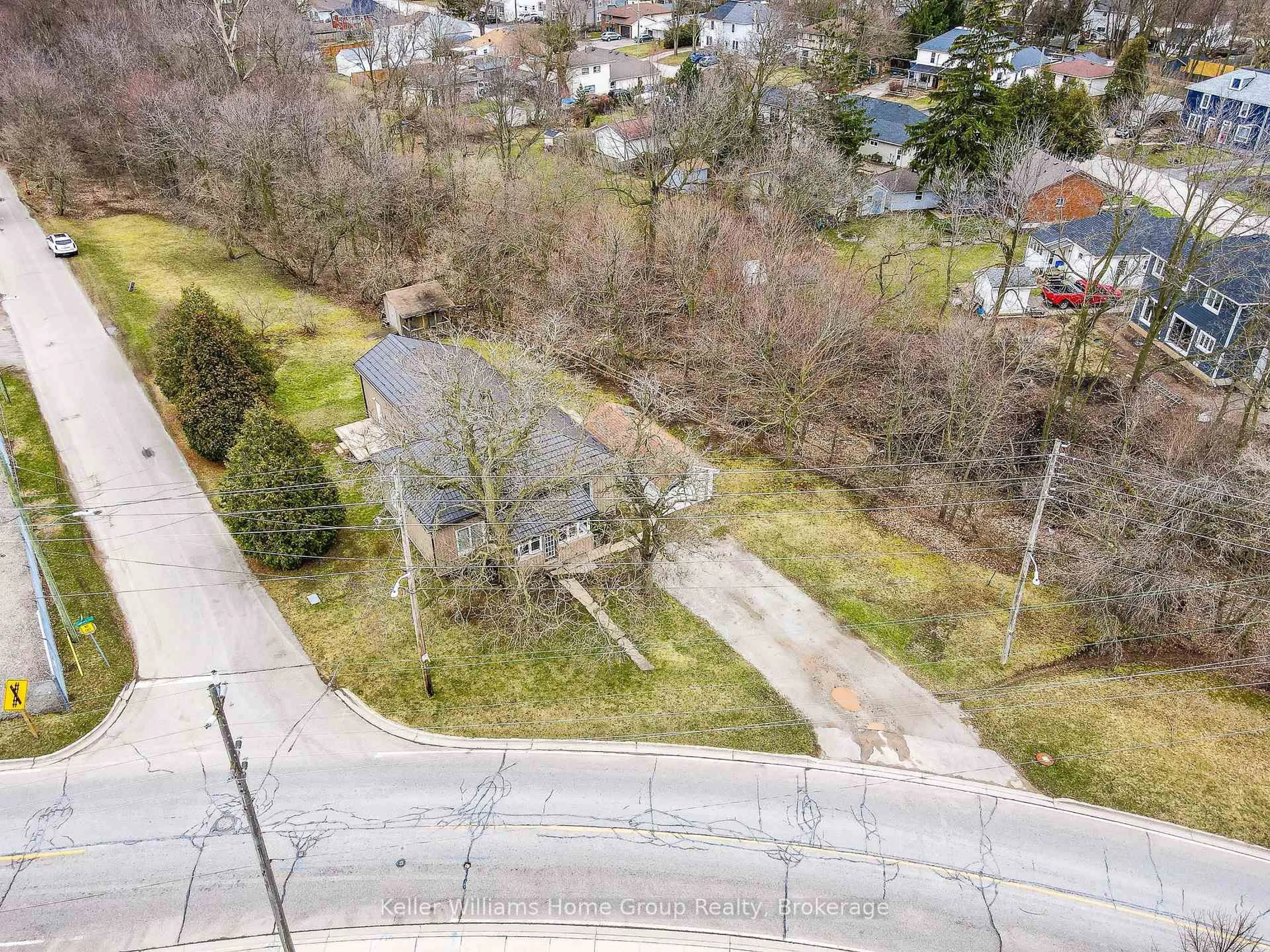 A pic from outside/outdoor area/front of a property/back of a property/a pic from drone, street for 196 EASTERN Ave, Halton Hills Ontario L7J 2E7