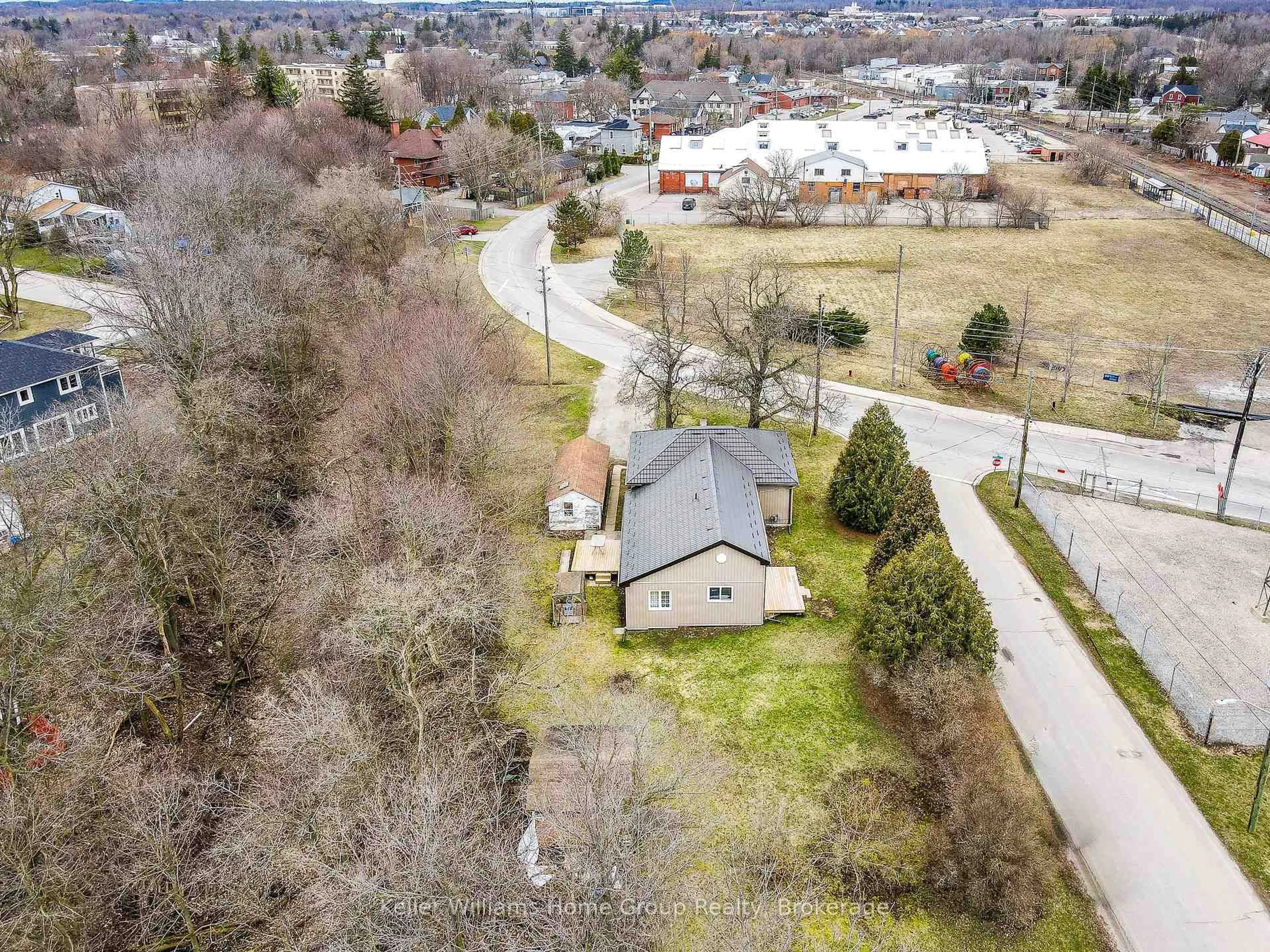 A pic from outside/outdoor area/front of a property/back of a property/a pic from drone, street for 196 EASTERN Ave, Halton Hills Ontario L7J 2E7