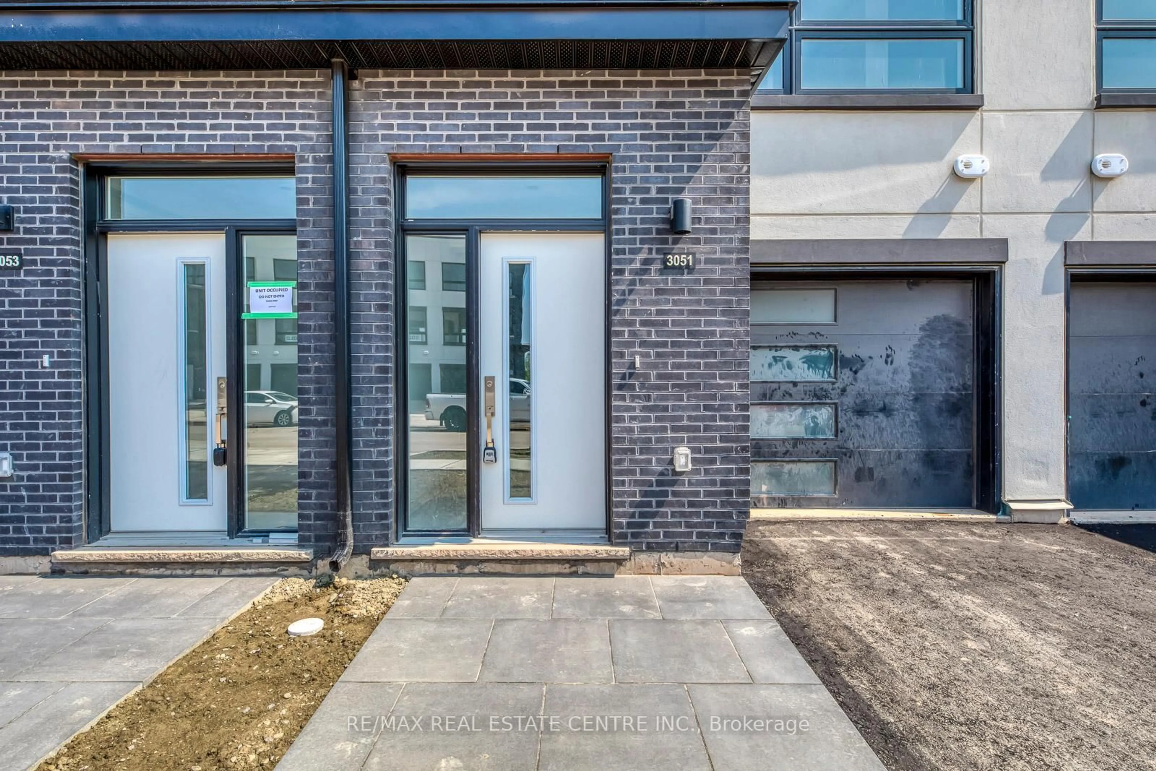 Home with brick exterior material, street for 3049 Trailside Dr, Oakville Ontario L6M 5R5