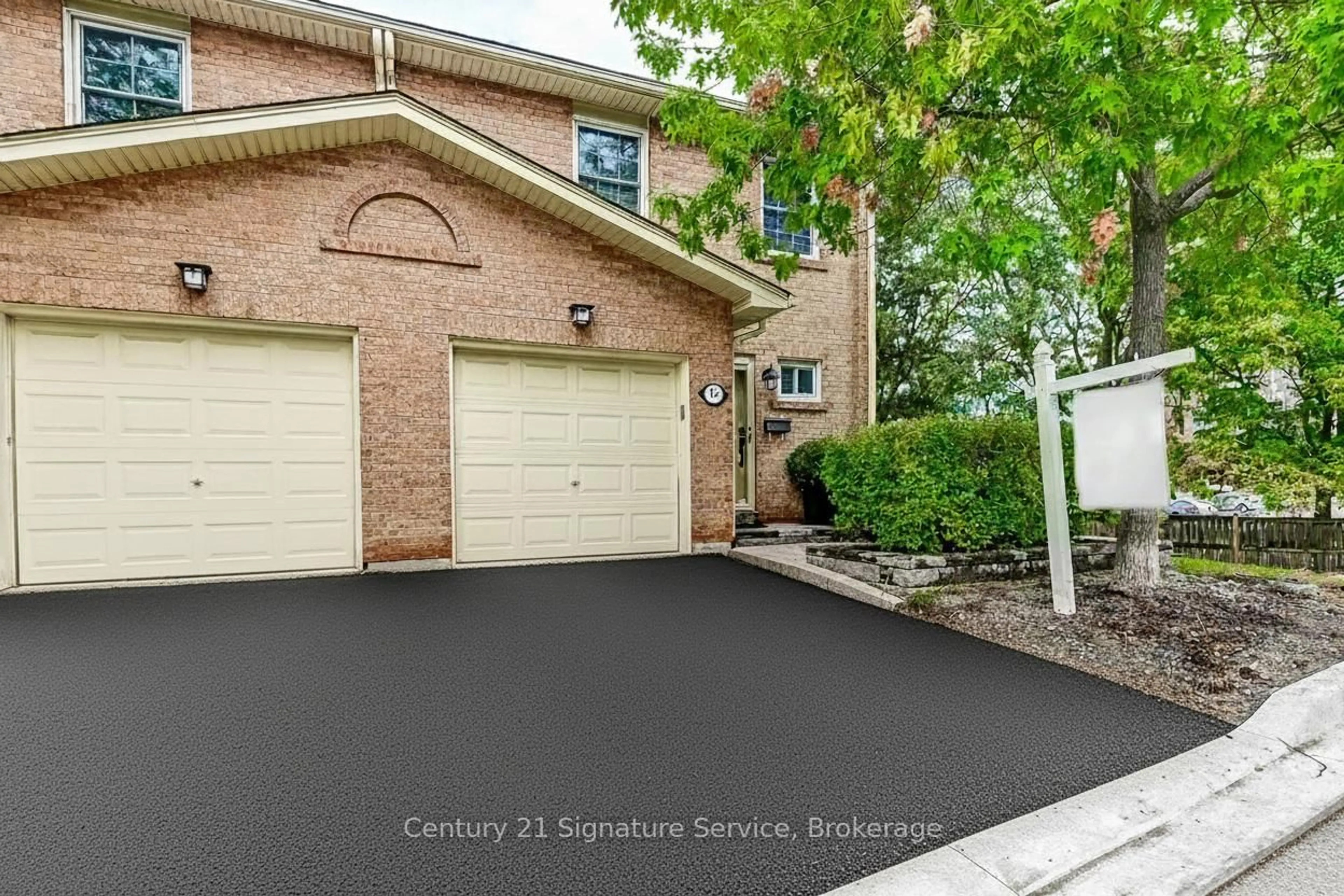 Unknown for 1951 Rathburn Rd #12, Mississauga Ontario L4W 2N9