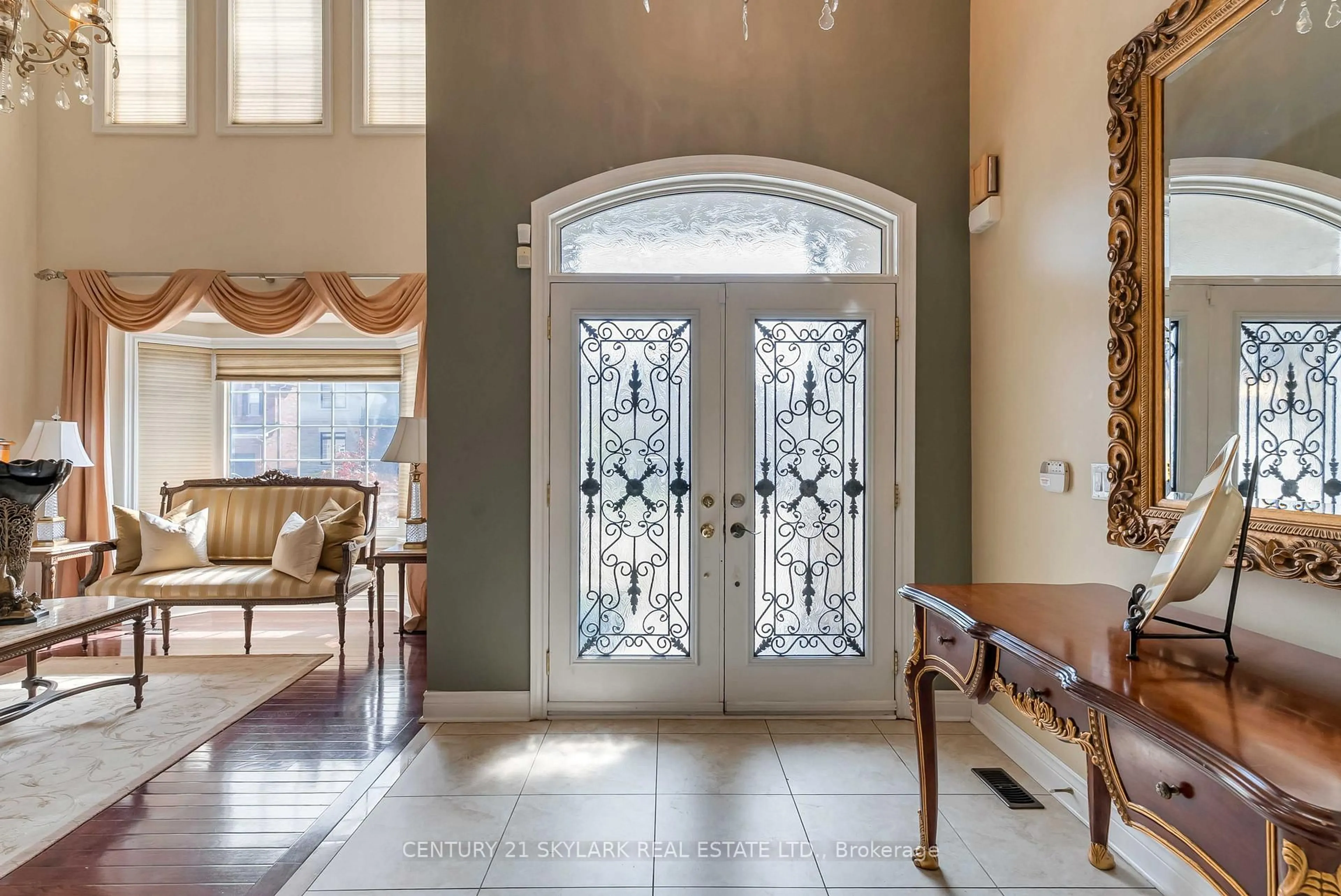 Indoor entryway for 64 Jacksonville Dr, Brampton Ontario L6P 2Z2