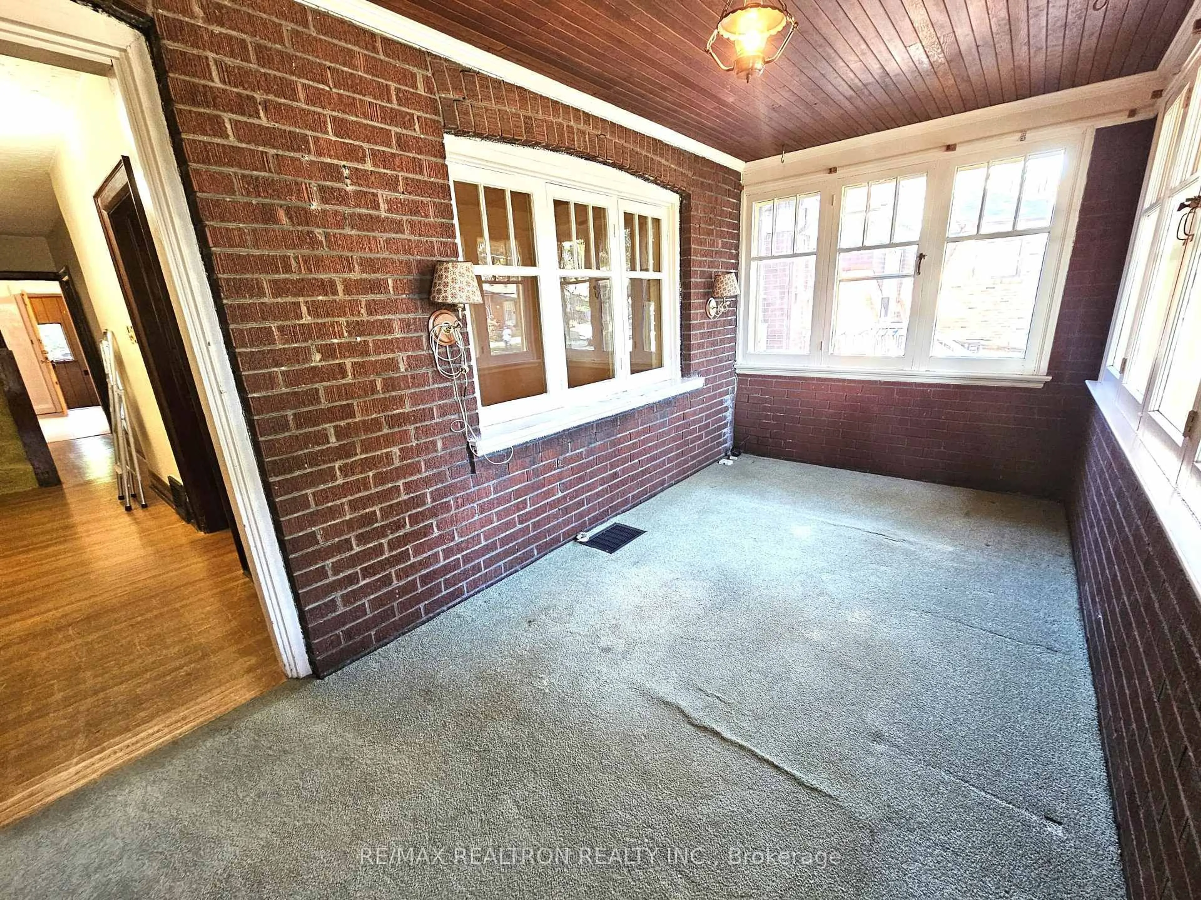 Indoor entryway for 30 Livingstone Ave, Toronto Ontario M6E 2L8