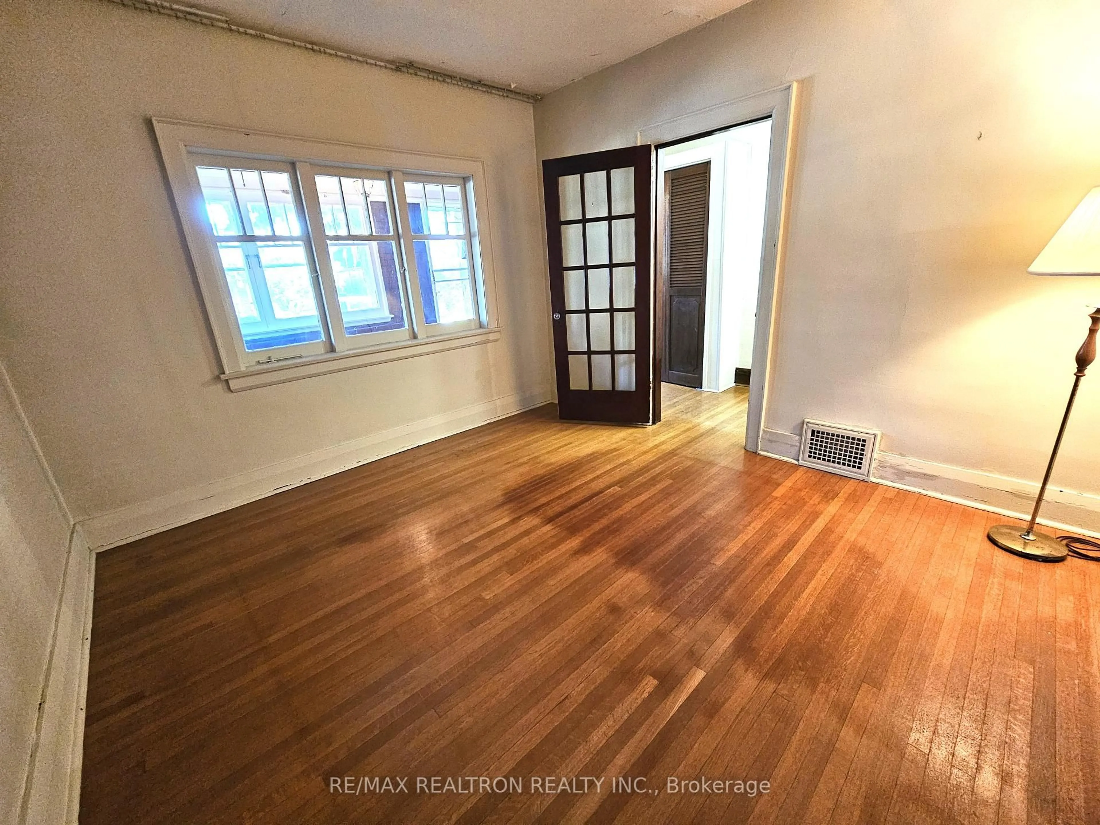 A pic of a room for 30 Livingstone Ave, Toronto Ontario M6E 2L8