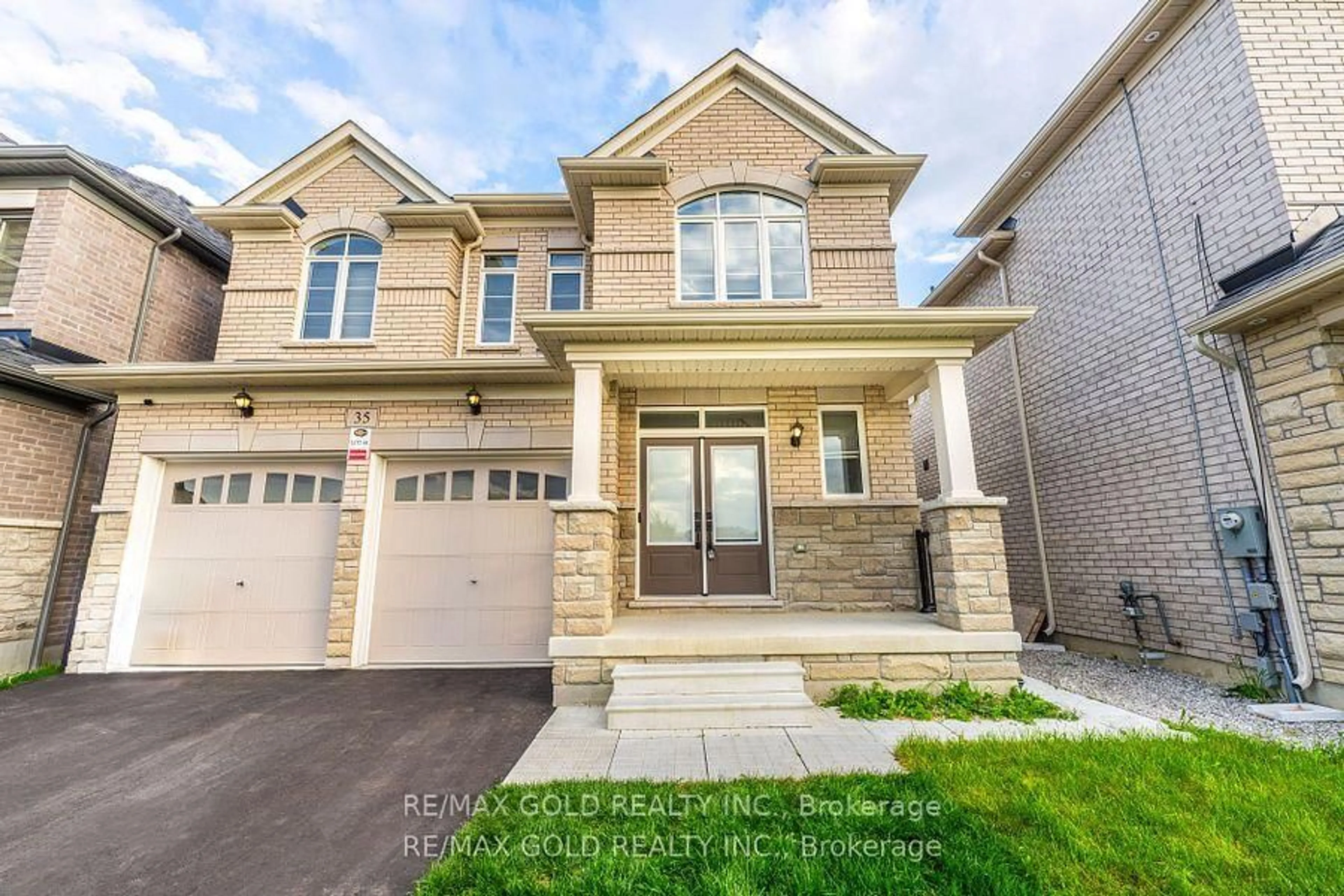 Home with brick exterior material, street for 35 Academy Dr, Brampton Ontario L6P 3C9