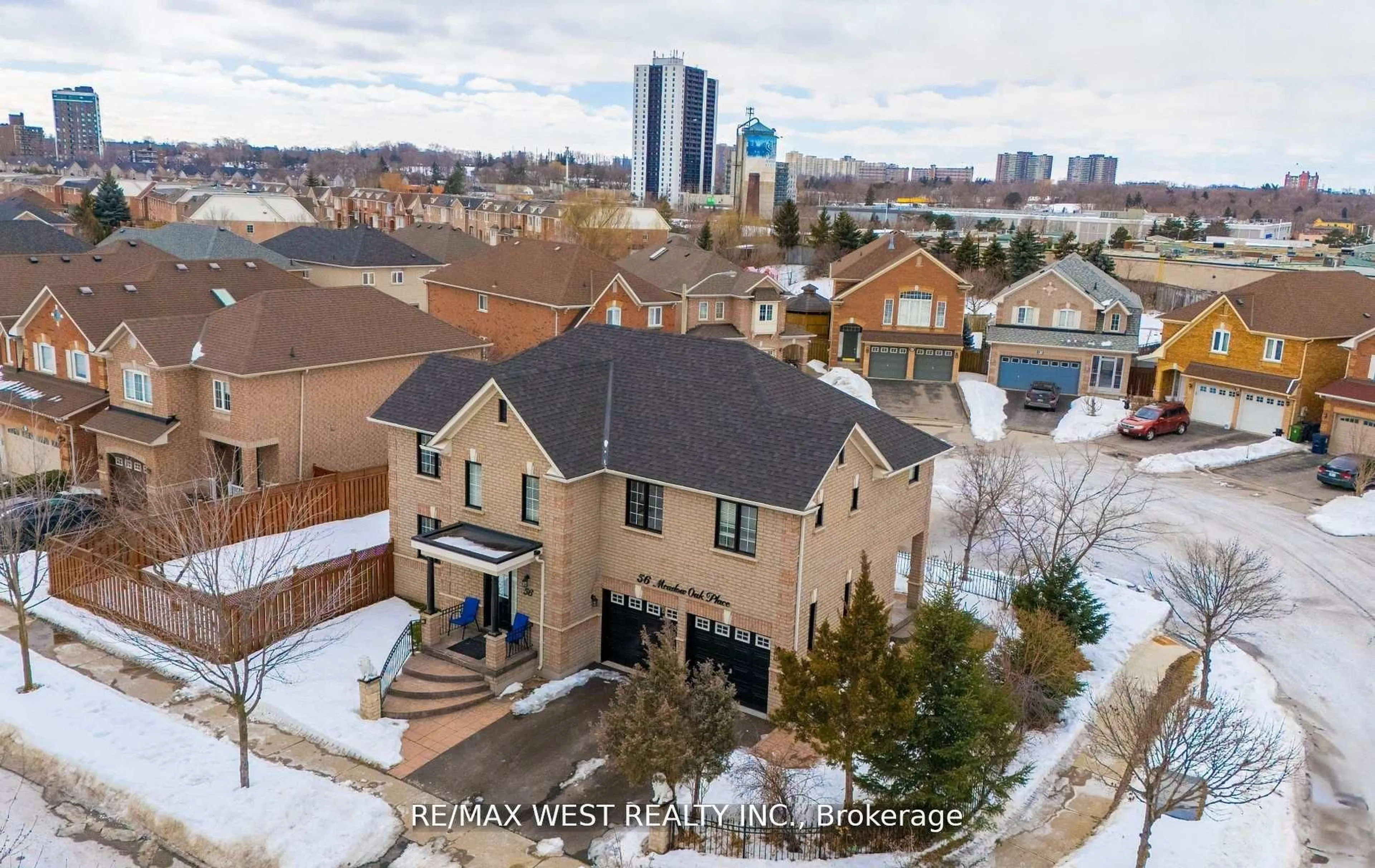A pic from outside/outdoor area/front of a property/back of a property/a pic from drone, city buildings view from balcony for 56 Meadow Oak Pl, Toronto Ontario M9N 3Z6