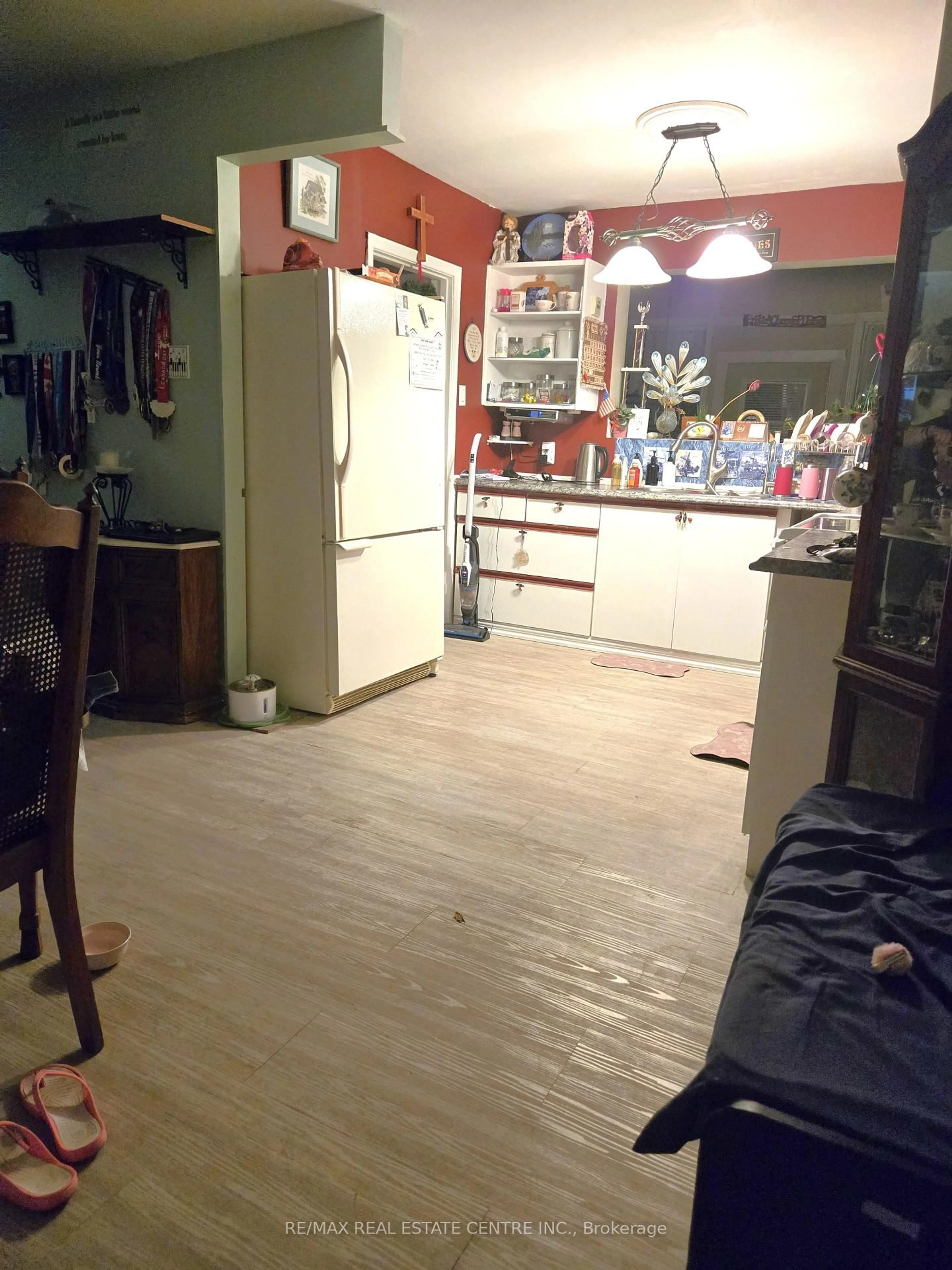 A pic of a room for 61 Cook St, Halton Hills Ontario L7J 1Z5