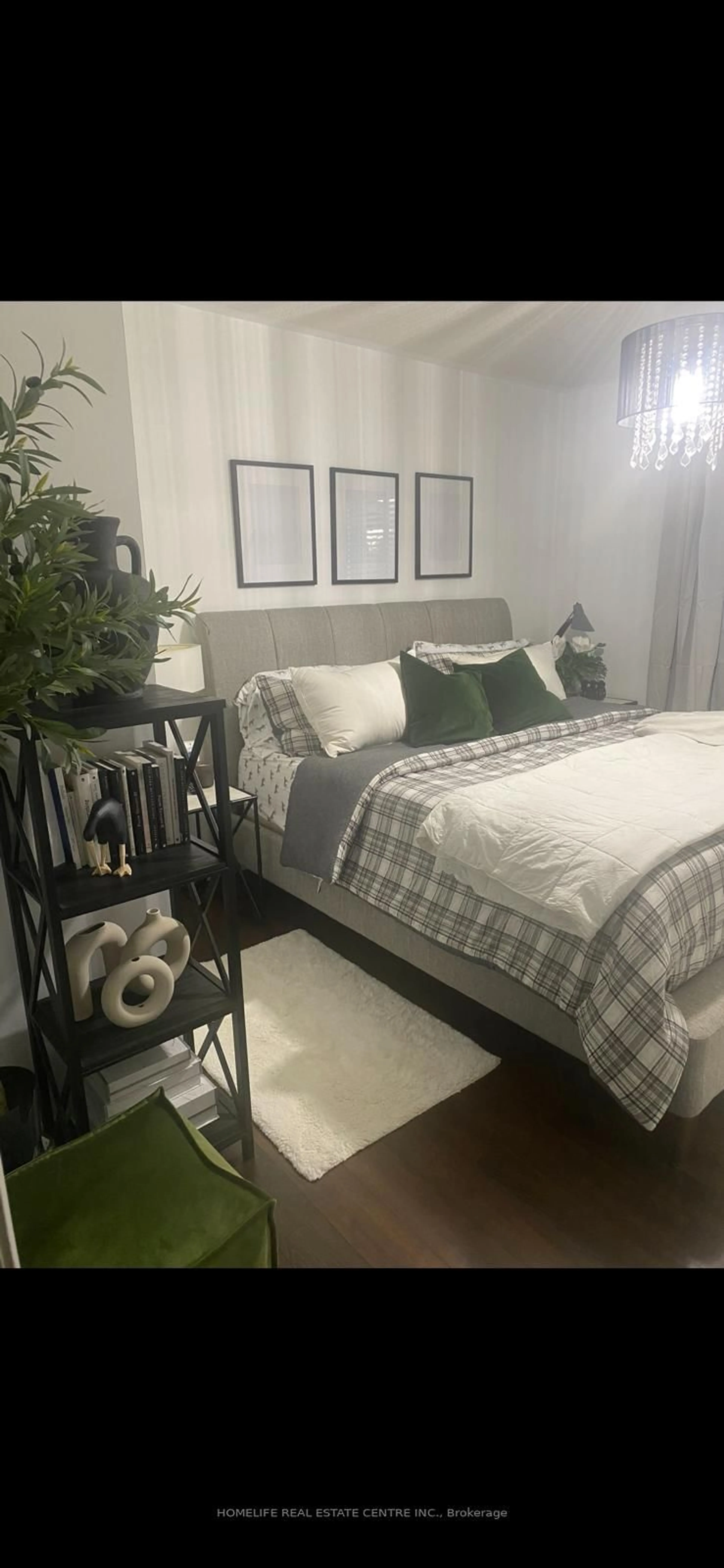 Bedroom with bed, unknown for 38 Dunvegan Cres, Brampton Ontario L7A 2Y2