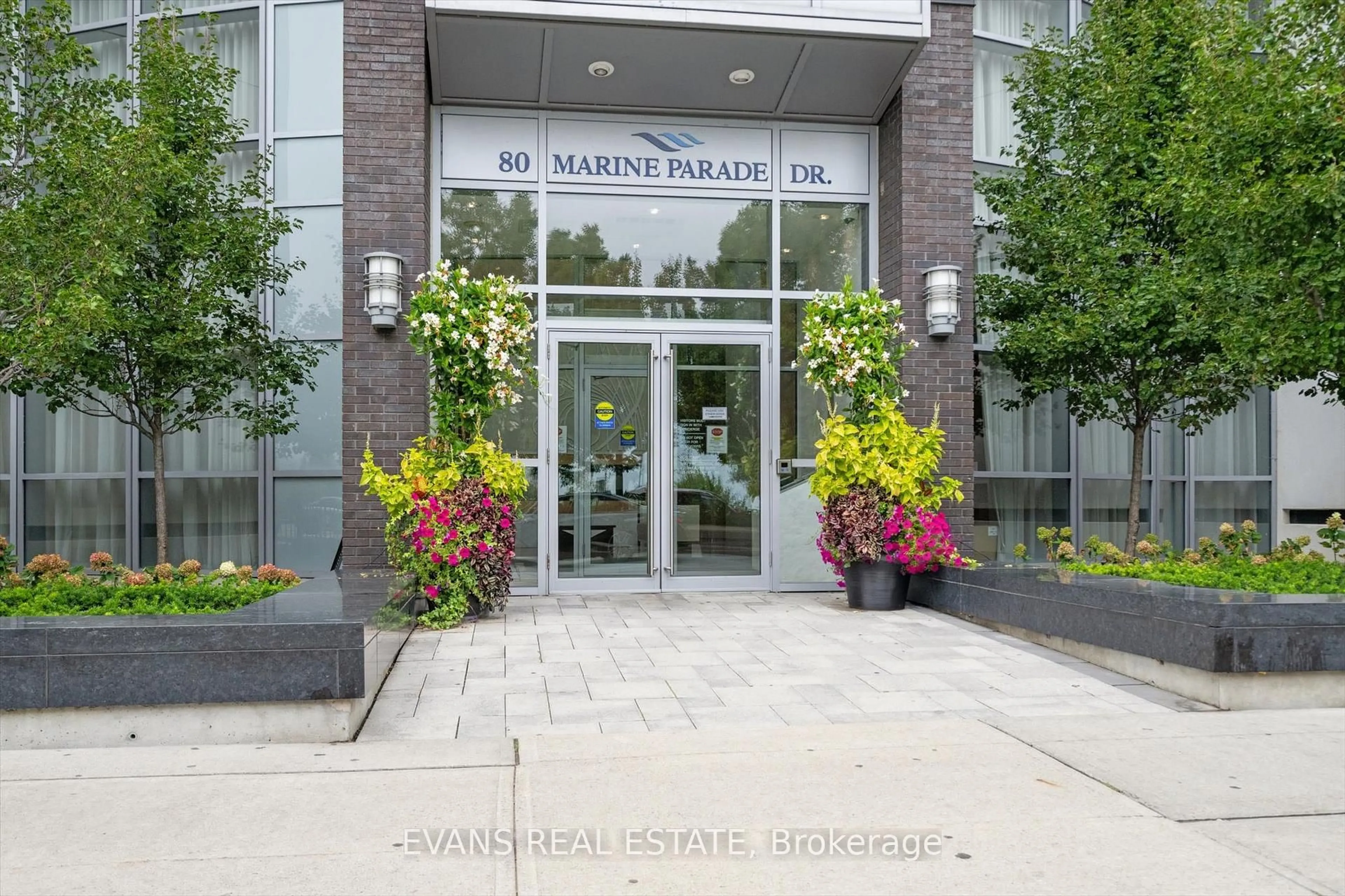 Unknown for 80 Marine Parade Dr #324, Toronto Ontario M8V 0A3