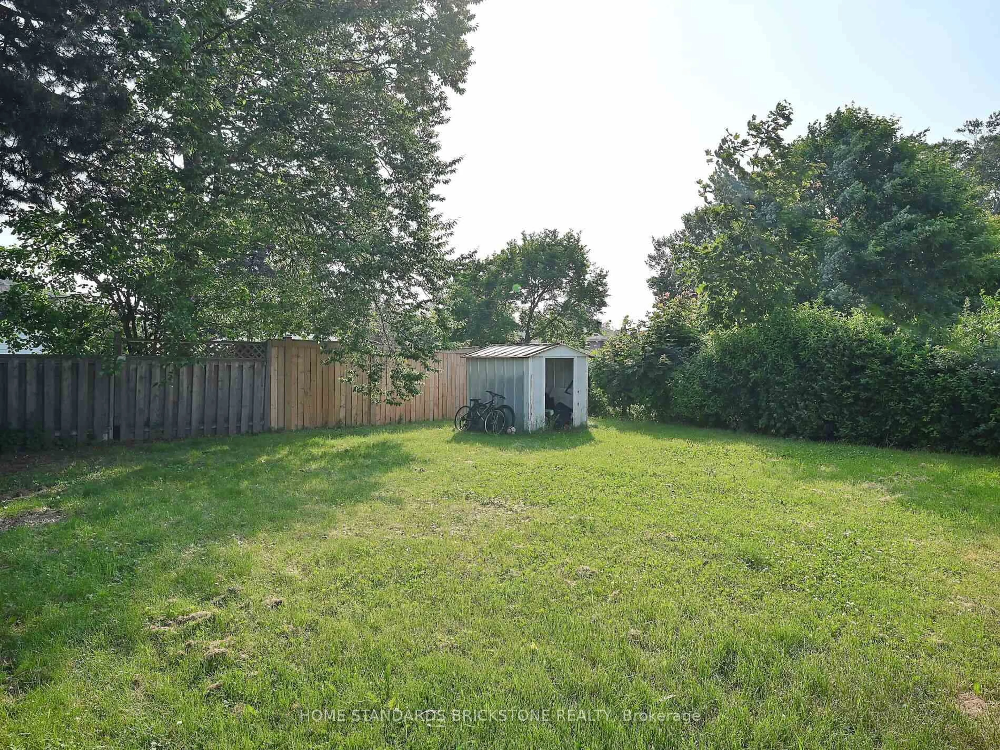 Shed for 1360 Glen Rutley Circ, Mississauga Ontario L4X 1Z6