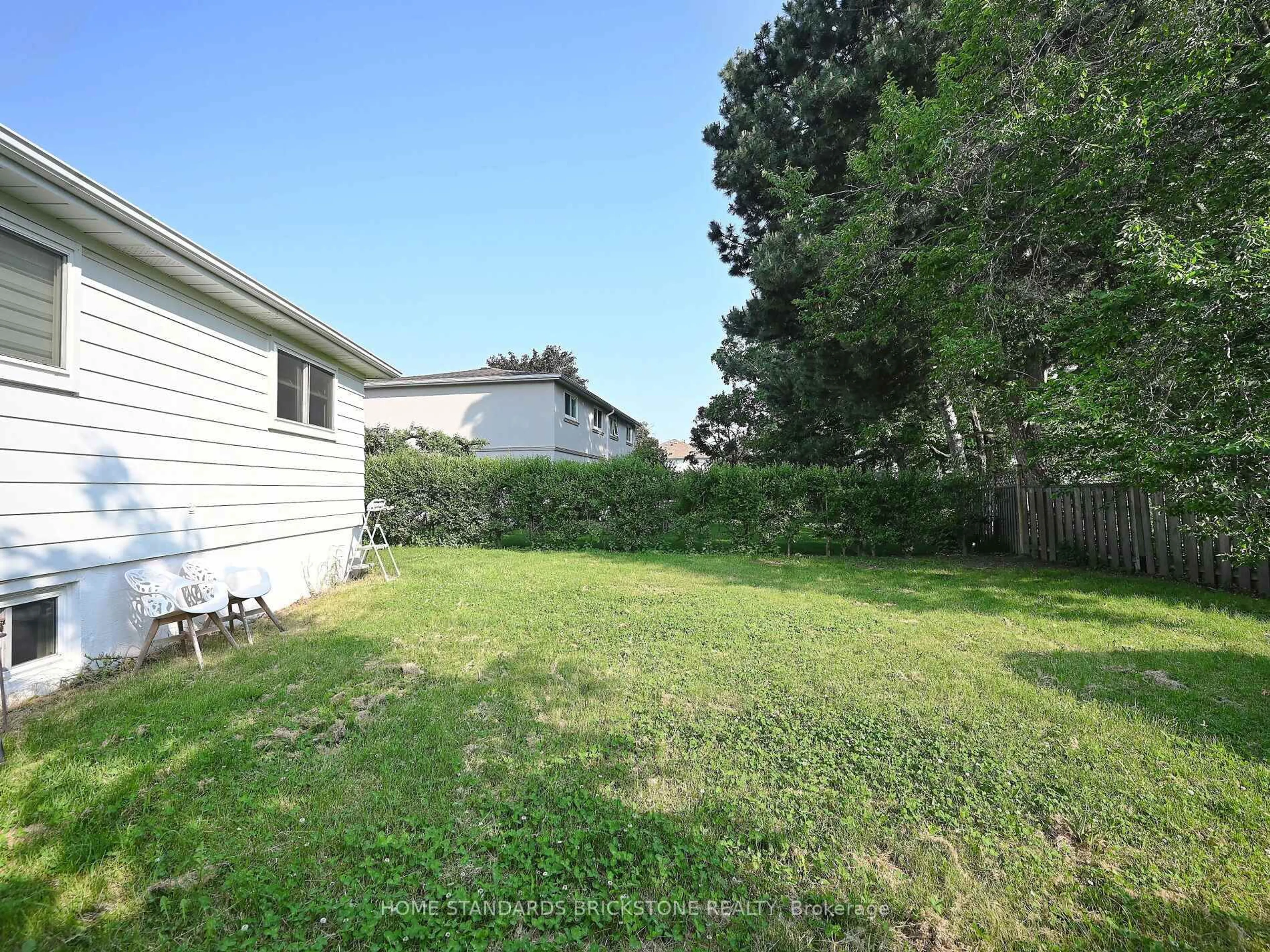 Patio, unknown for 1360 Glen Rutley Circ, Mississauga Ontario L4X 1Z6