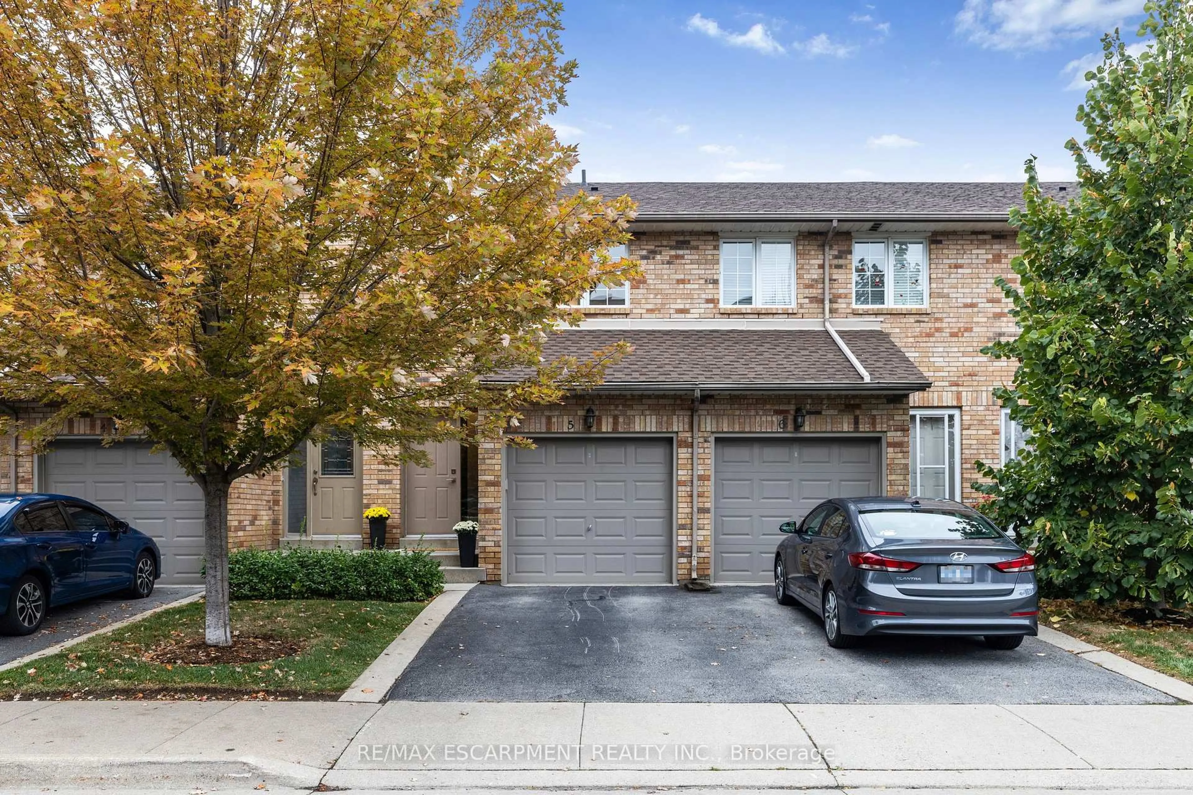 Unknown for 2015 Cleaver Ave #5, Burlington Ontario L7M 4J7