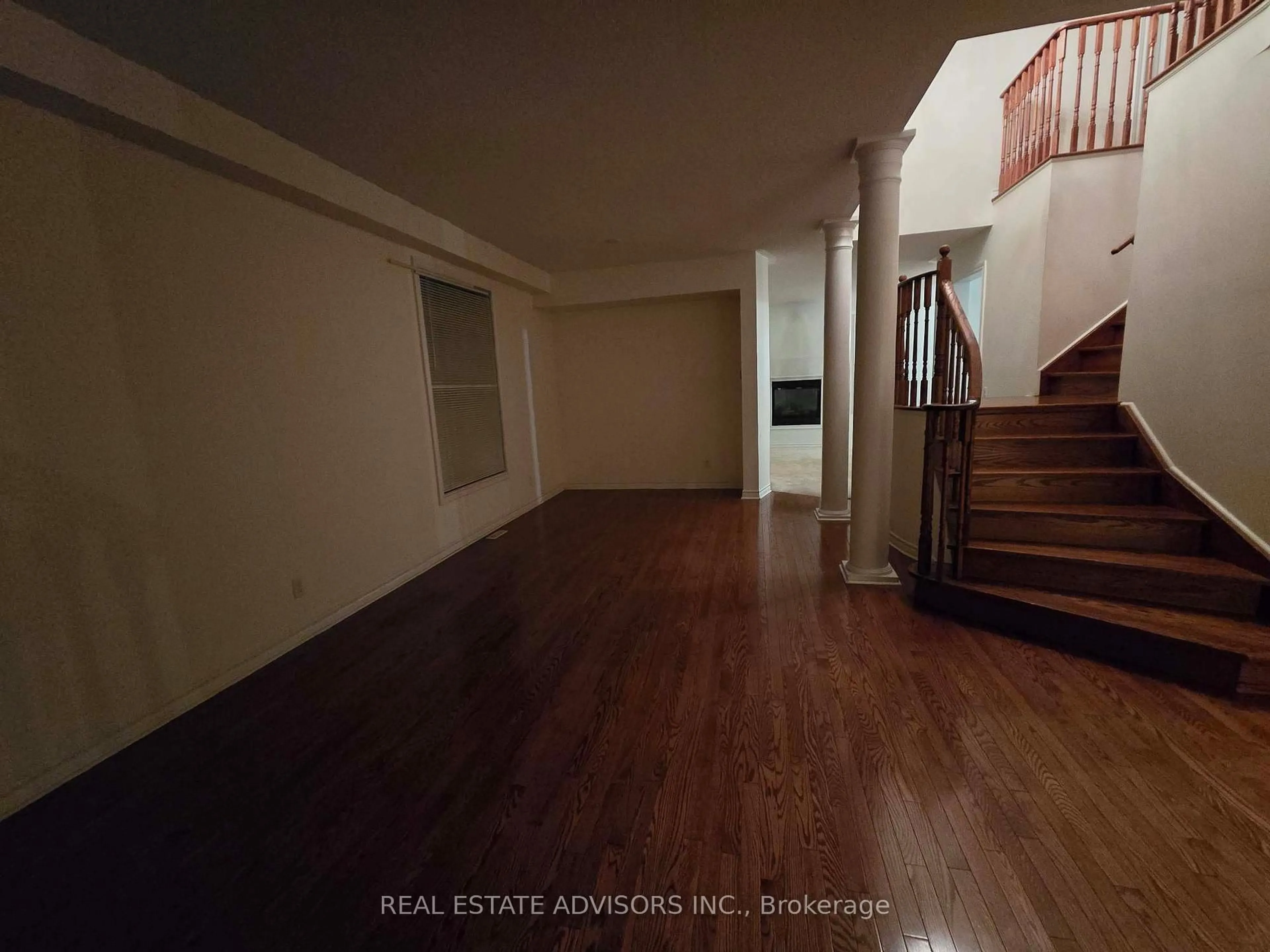 Unknown for 3208 Countess Cres, Mississauga Ontario L5M 0E2