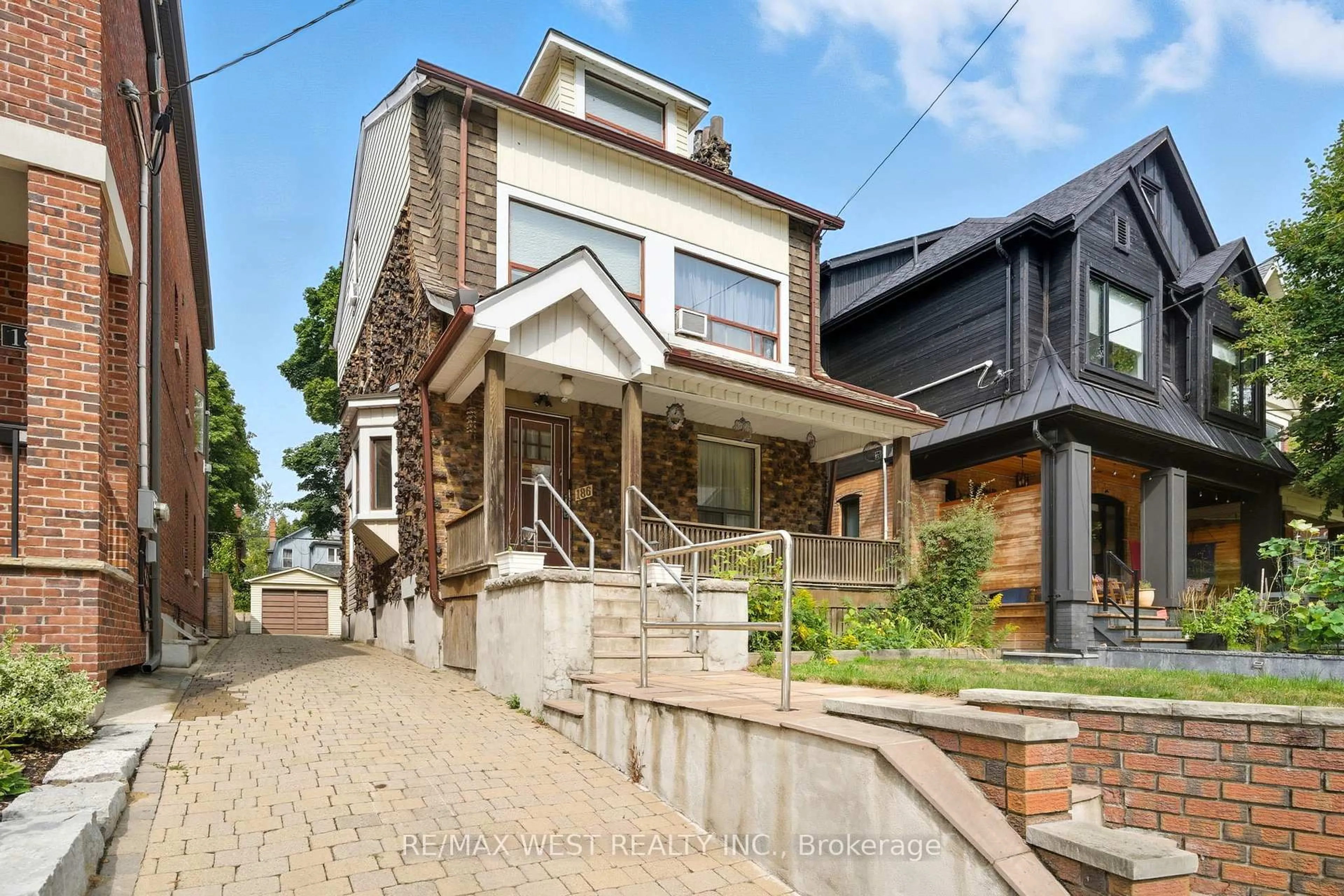 Home with brick exterior material, street for 186 Westminster Ave, Toronto Ontario M6R 1P1