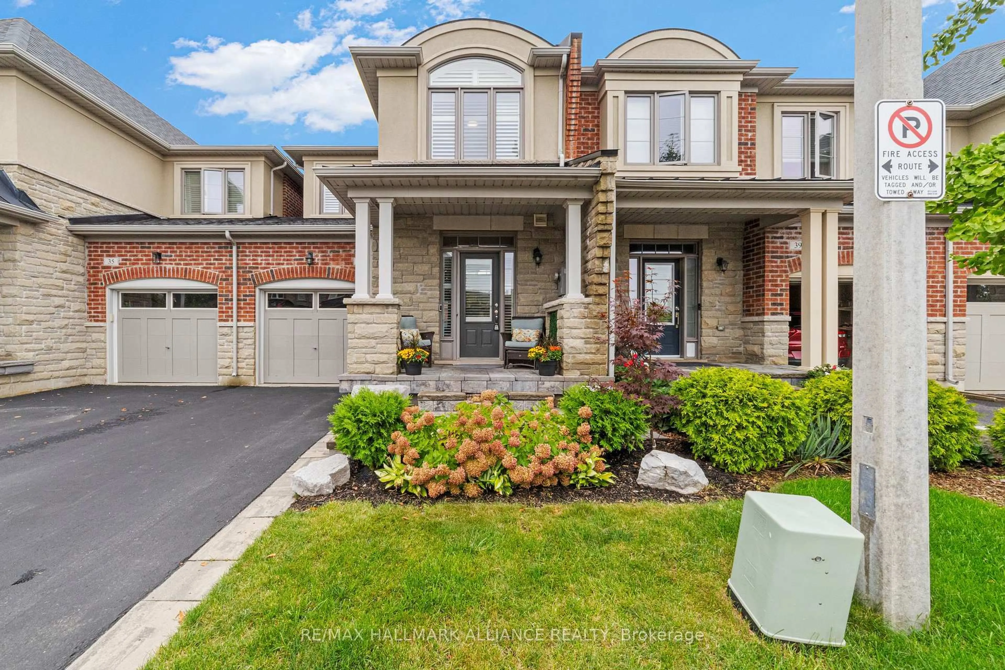 Home with brick exterior material, street for 37 Diamond Leaf Lane, Halton Hills Ontario L7G 0G7