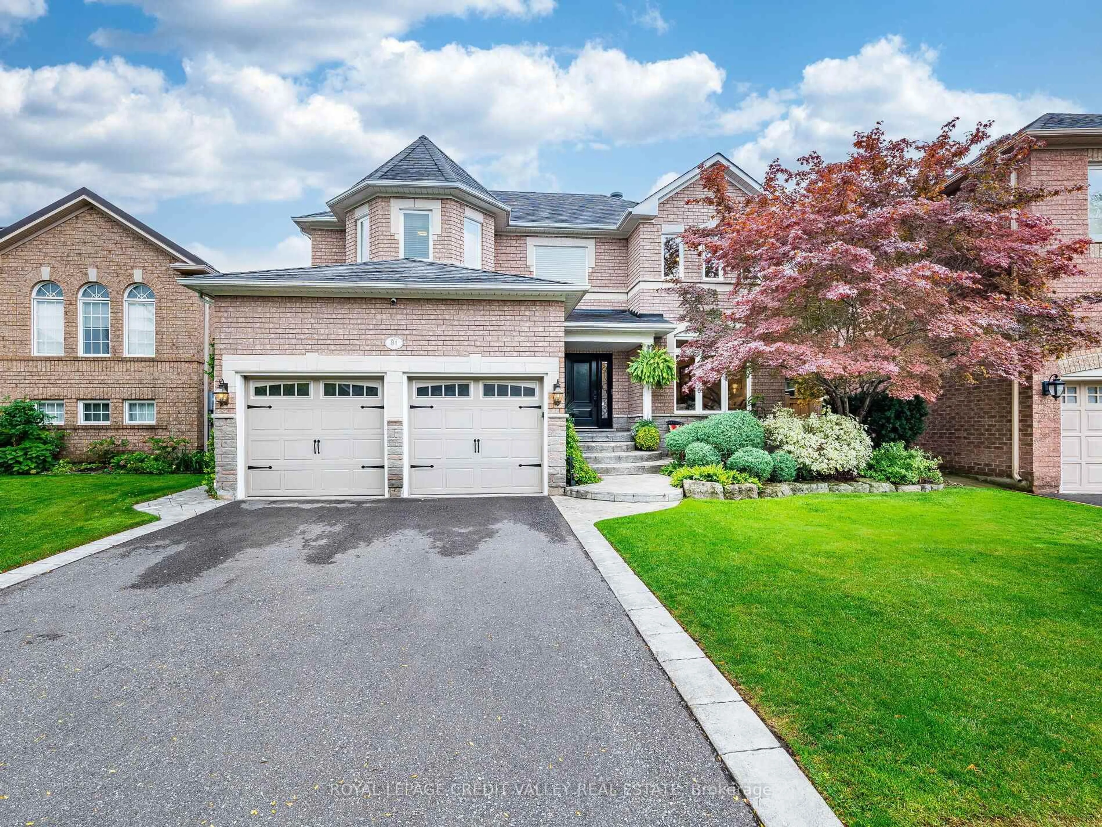 Home with brick exterior material, street for 81 Pinebrook Circ, Caledon Ontario L7C 1C3