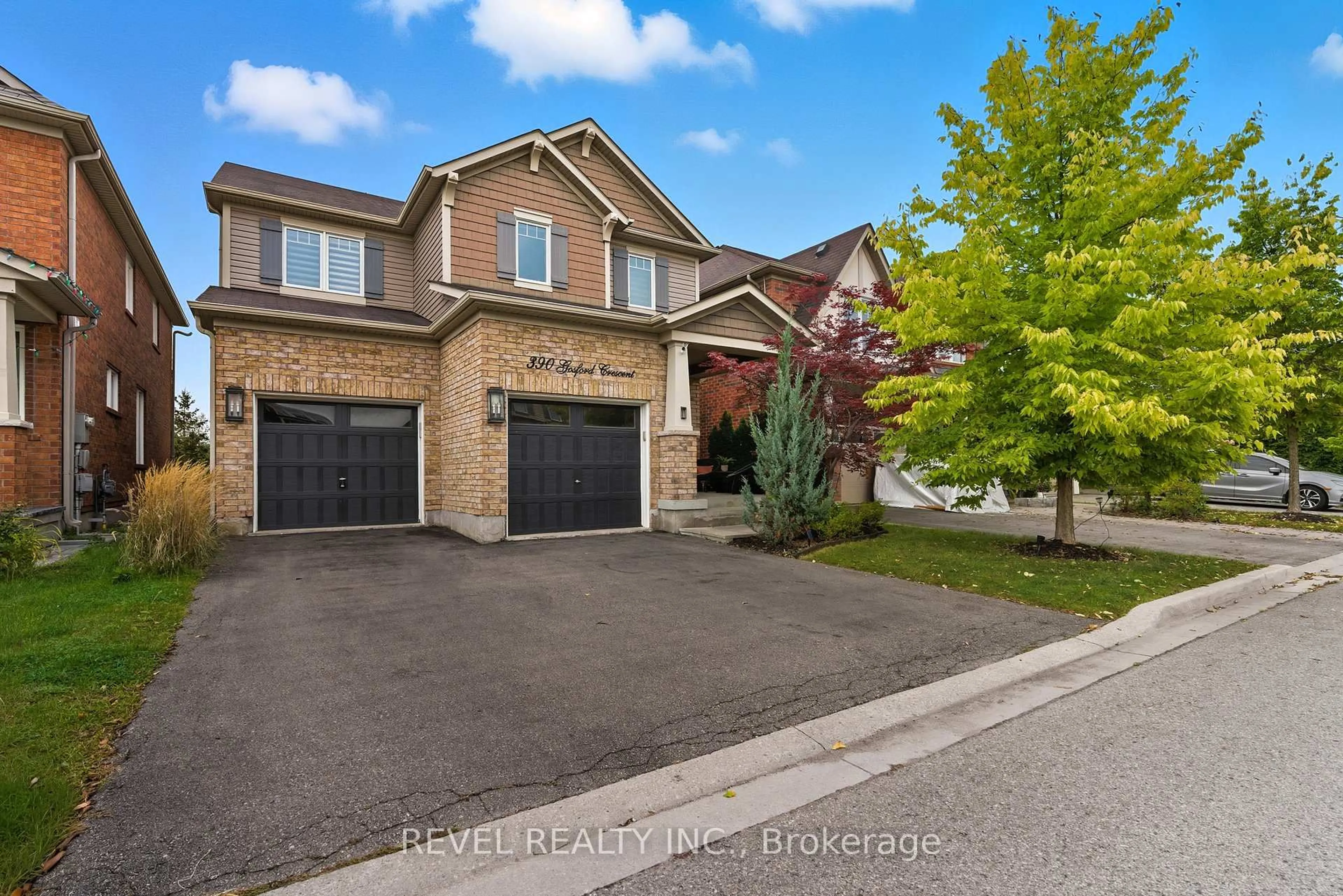 Home with brick exterior material, street for 390 Gosford Cres, Milton Ontario L9T 8G2