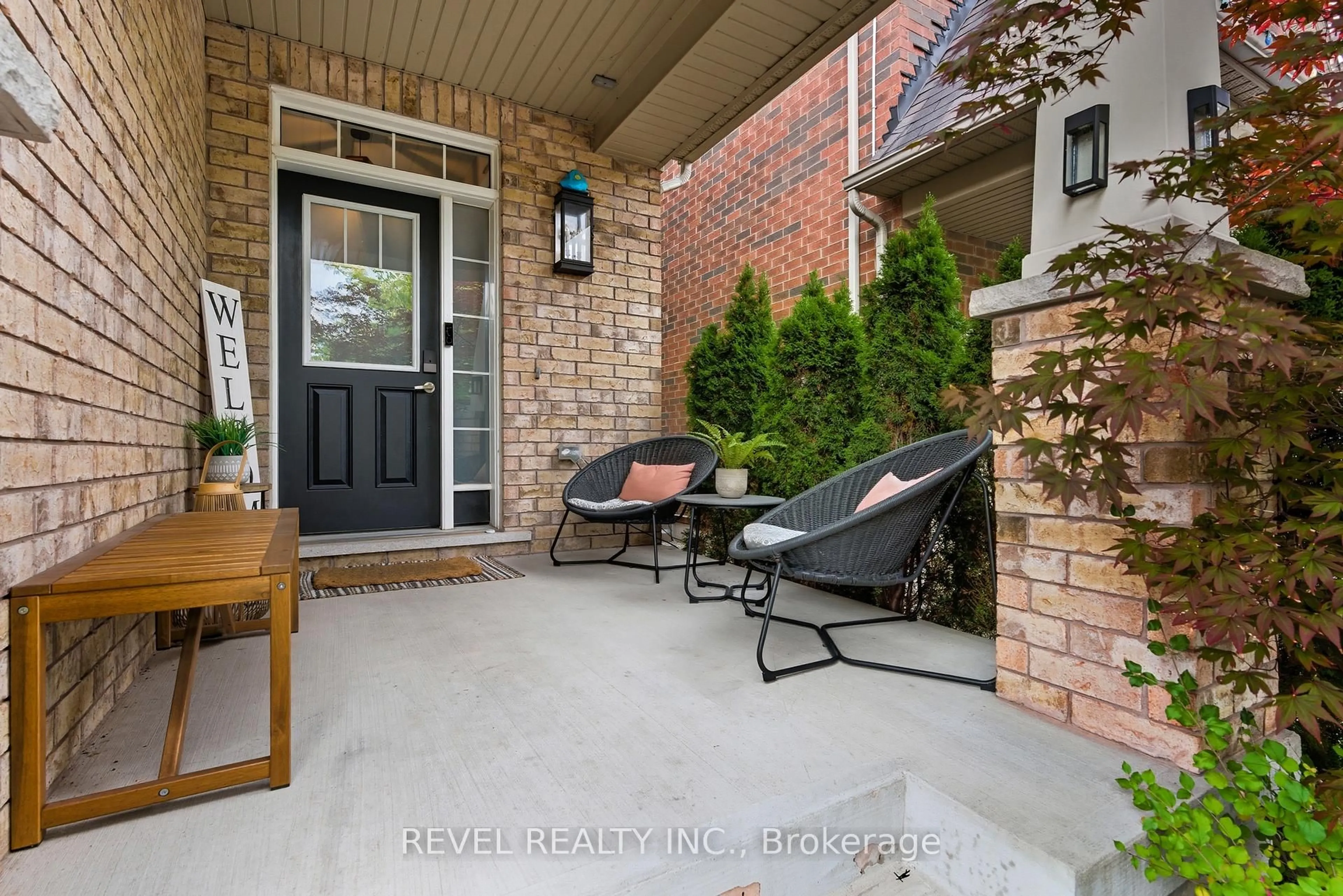 Unknown for 390 Gosford Cres, Milton Ontario L9T 8G2