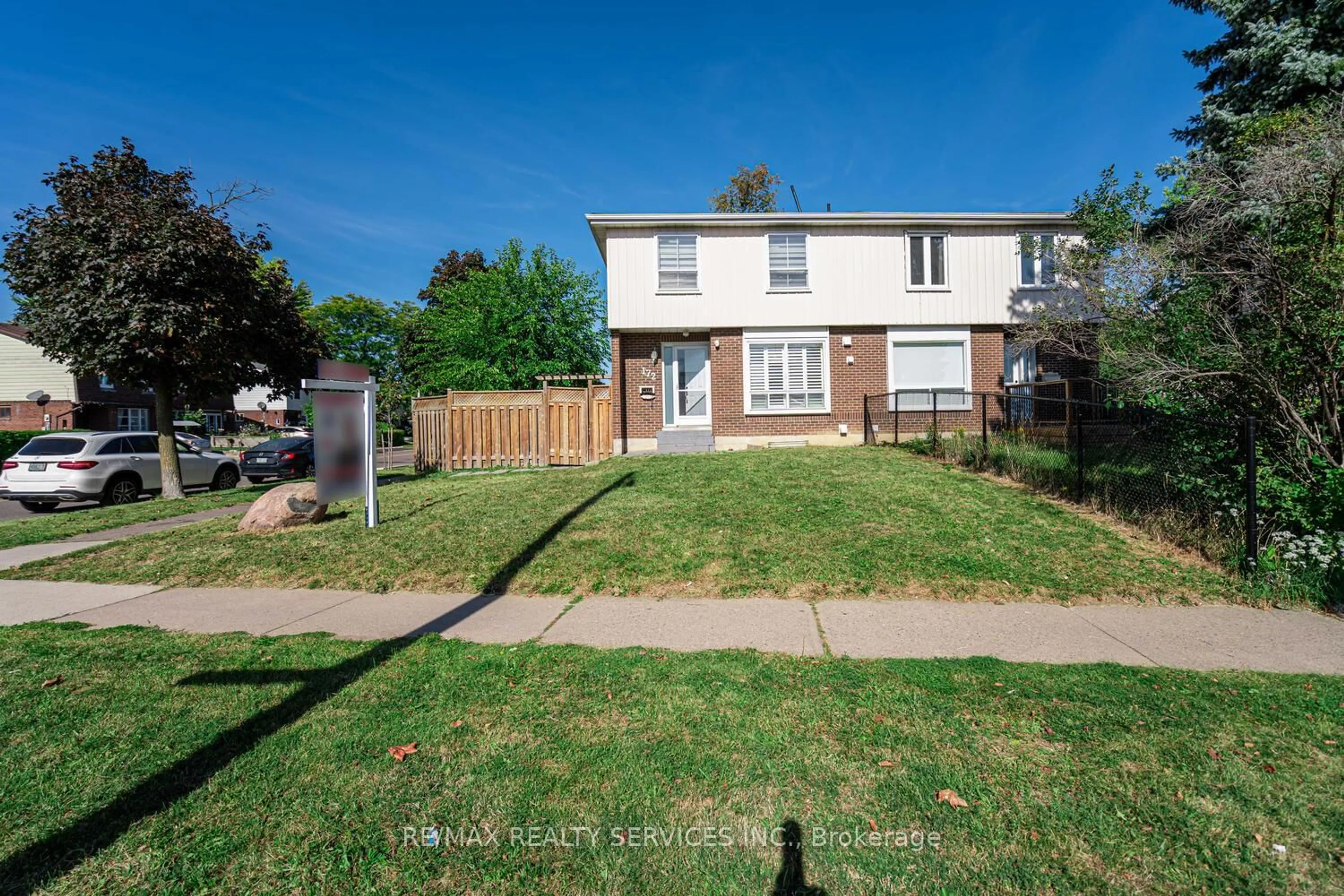 A pic from outside/outdoor area/front of a property/back of a property/a pic from drone, street for 172 Hansen Rd, Brampton Ontario L6V 2G6