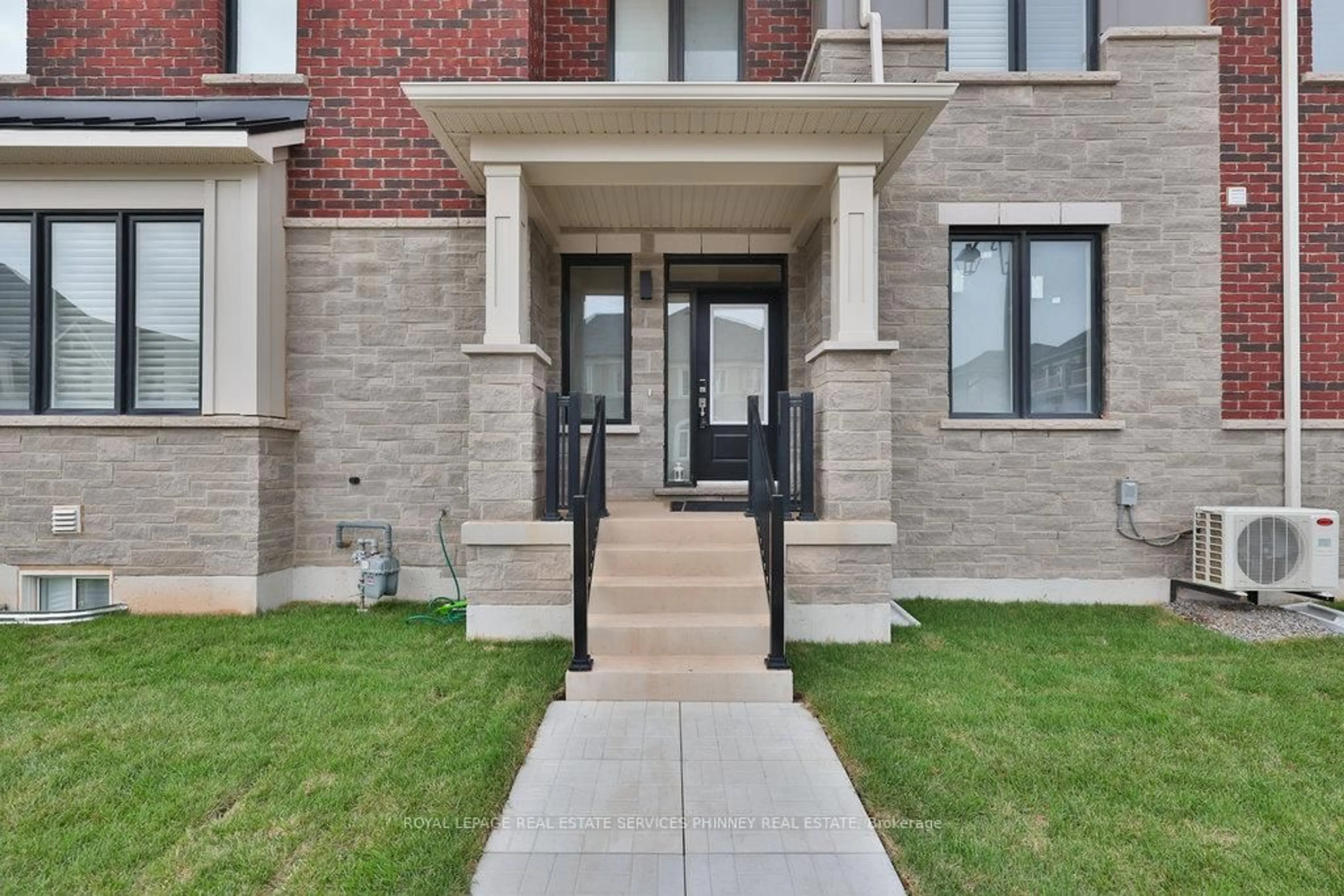 Home with brick exterior material, street for 9 Crown Gate, Oakville Ontario L6M 0W8