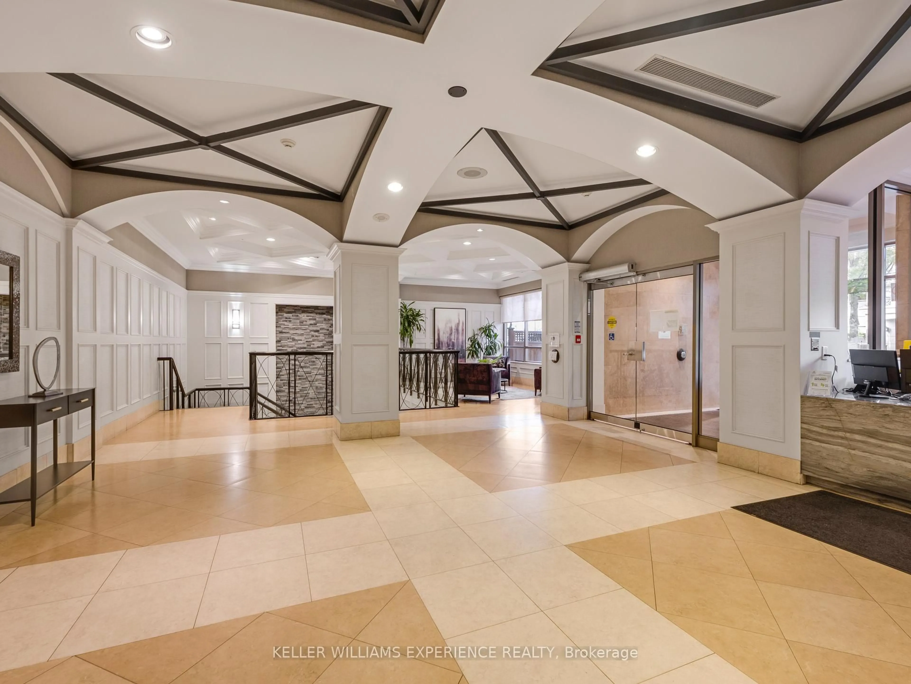 Indoor foyer for 5233 Dundas St #2315, Toronto Ontario M9B 6M1