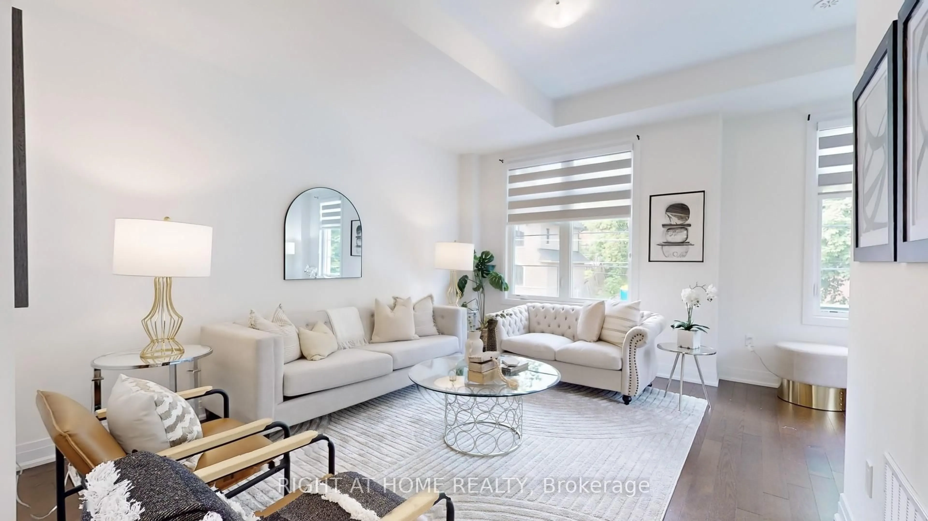 Living room with furniture, unknown for 197 Wyndham St, Mississauga Ontario L5M 2S5