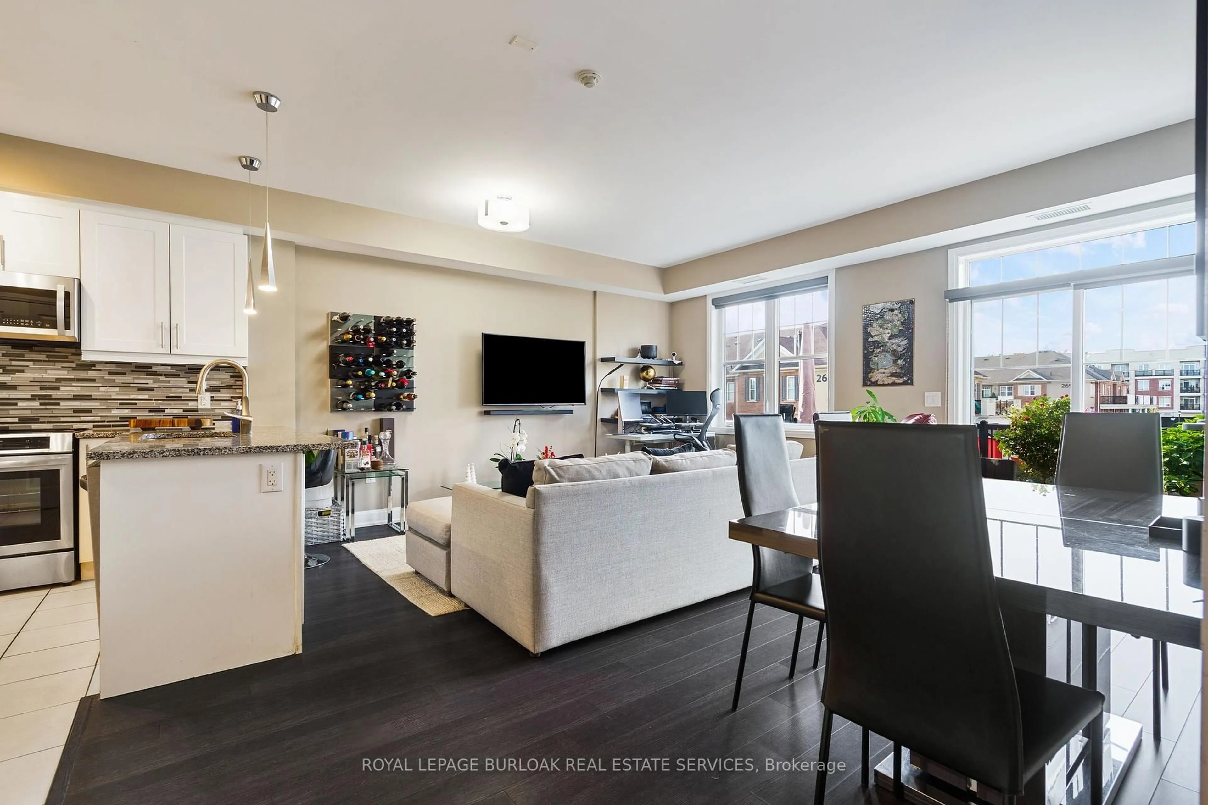 Unknown for 272 Georgian Dr #306, Oakville Ontario L6H 0K4